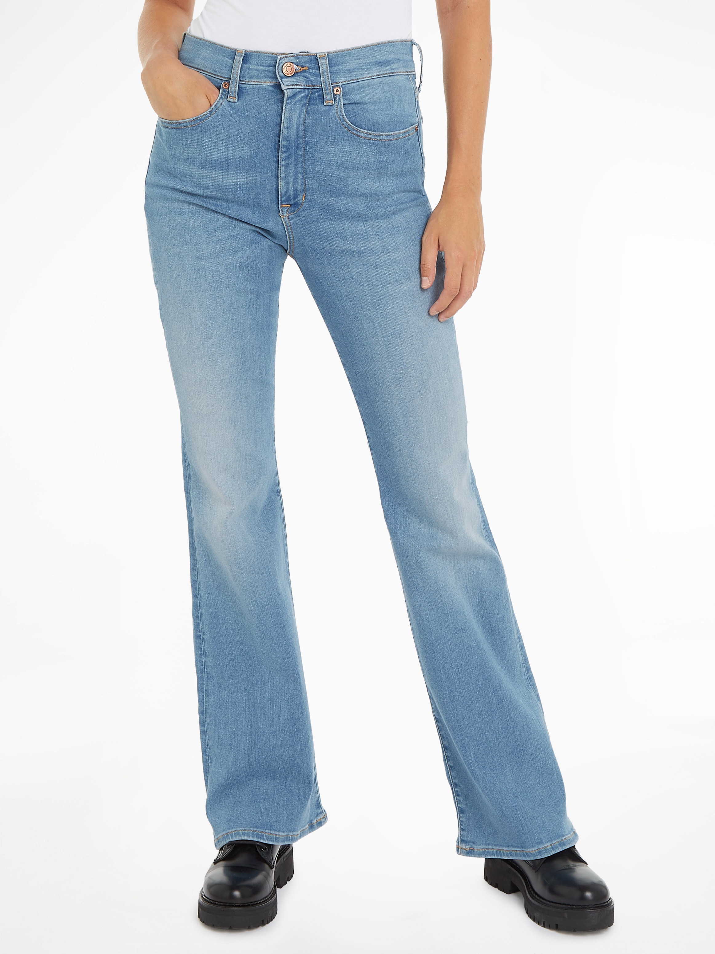 Tommy Jeans Bequeme Jeans »Sylvia«, mit Markenlabel