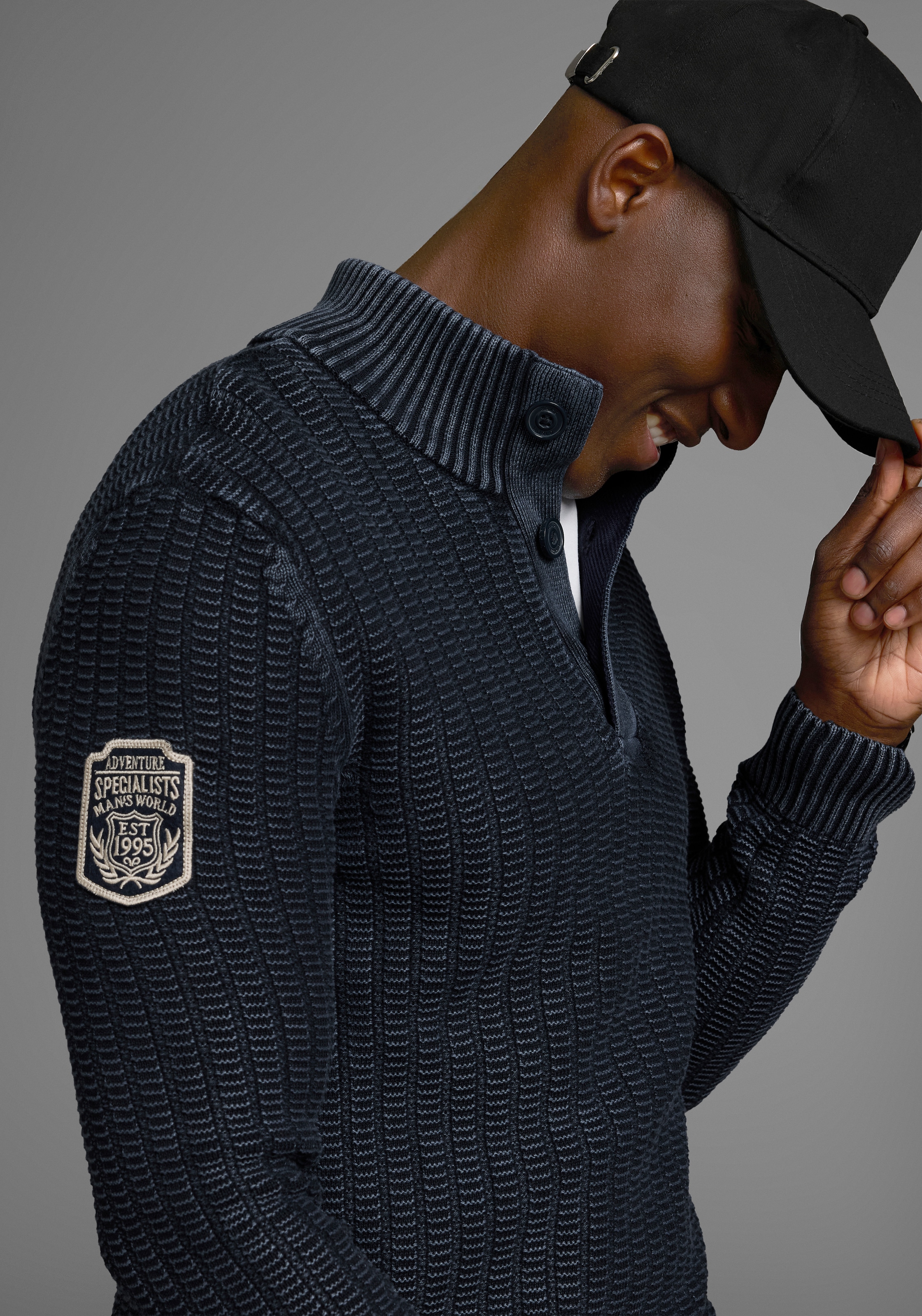 Image of Mans World Troyer "Bis Grösse 5 XL" mit Ärmelbadge
