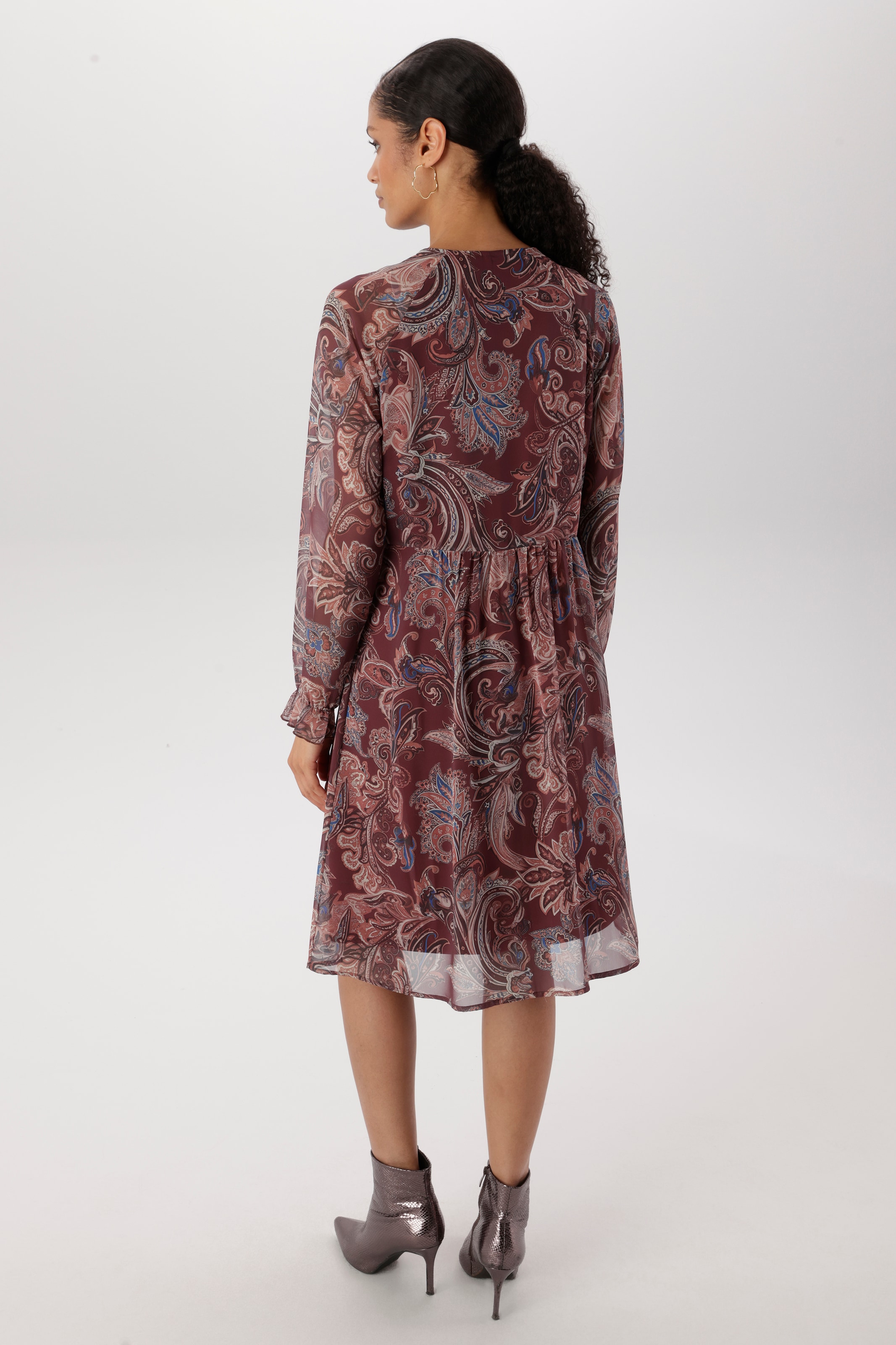 Aniston SELECTED Robe en mousseline de soie avec volants le long de l'encolure et des manches - NOUVELLE COLLECTION
