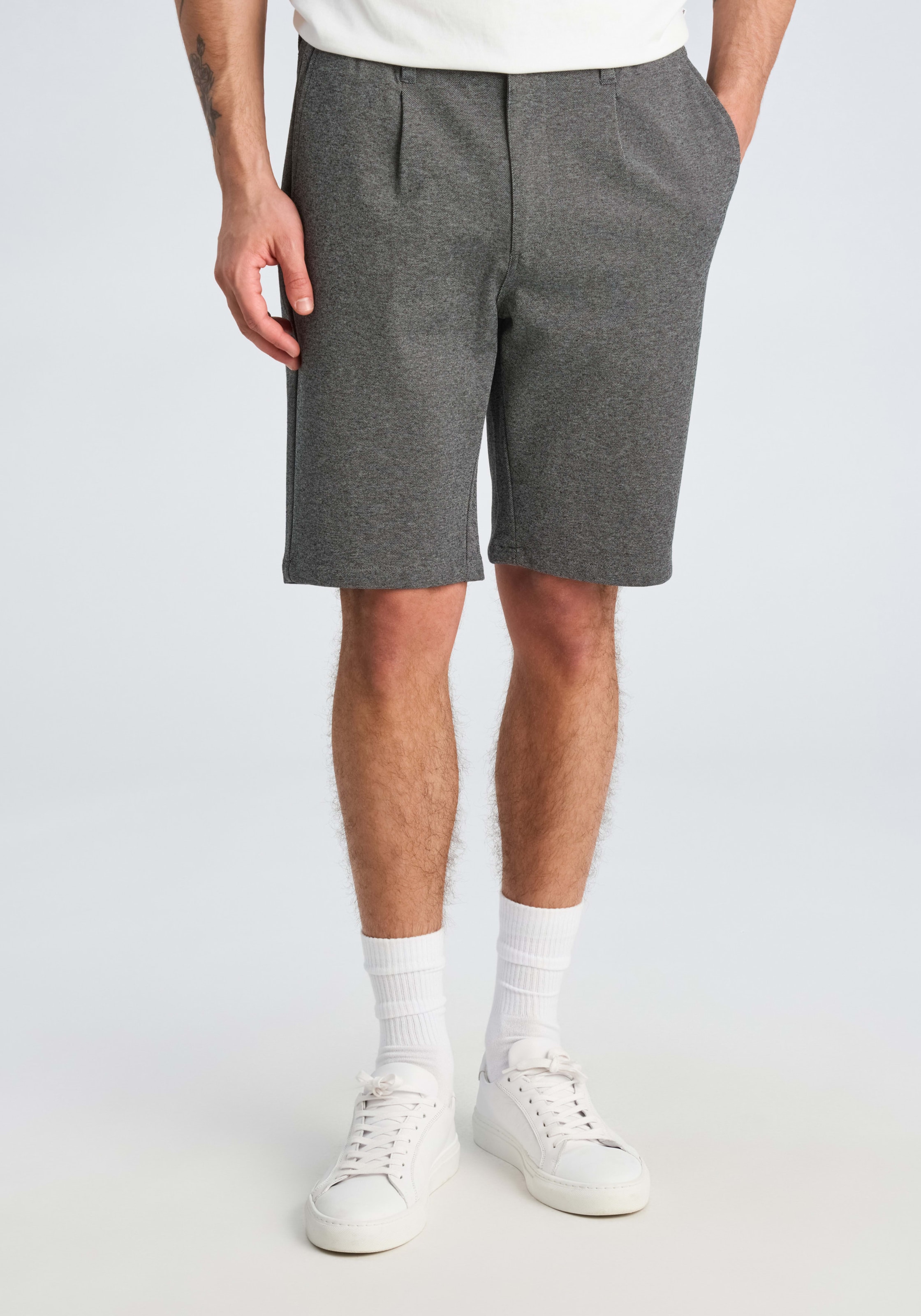 LINDBERGH Shorts  mit Viskose und Stretch