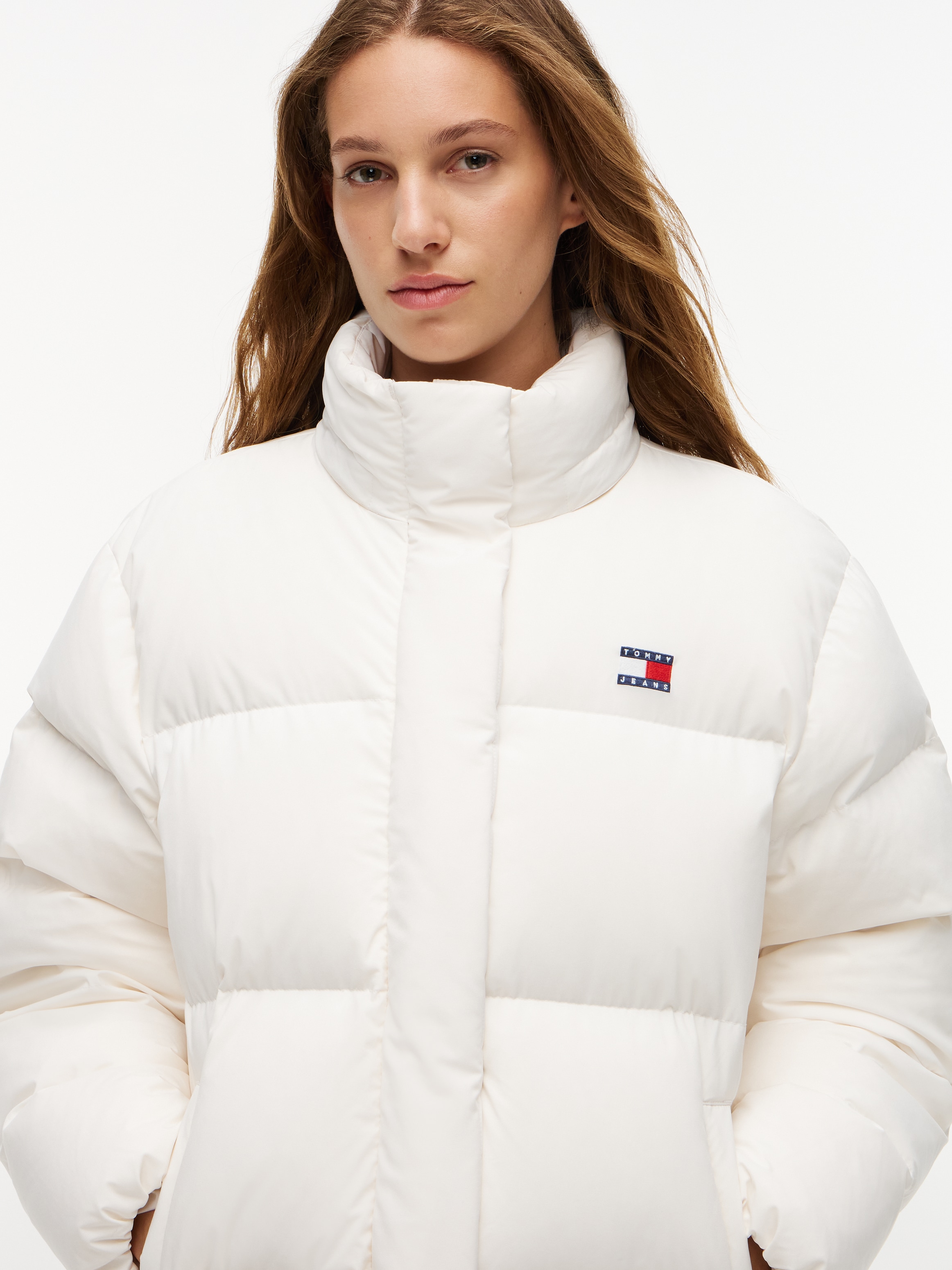 Tommy Jeans Manteau matelassé »TJW ALASKA LONG PUFFER EXT« avec fentes latérales et fermeture à pression