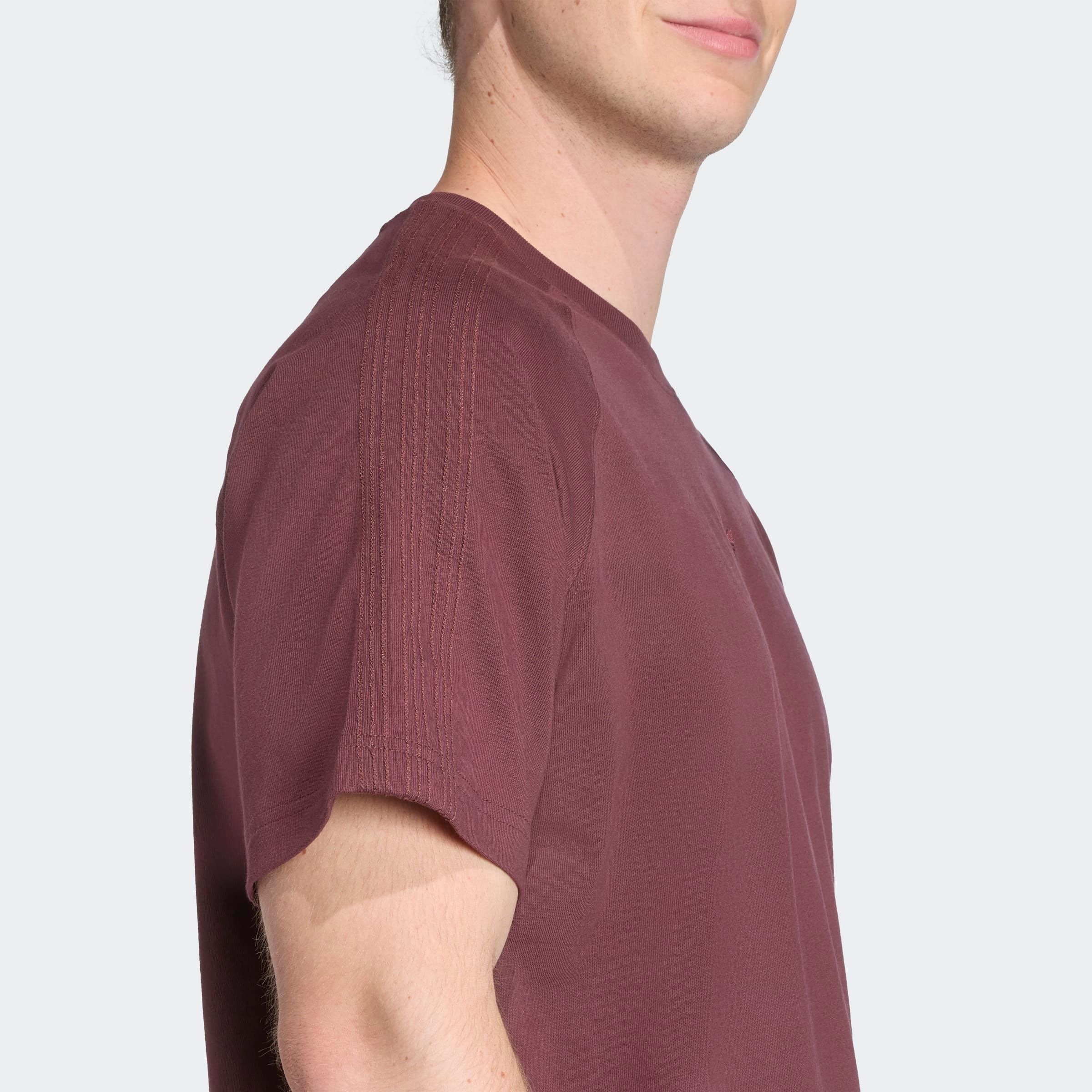 adidas Originals T-Shirt »P ESS TEE« sportlicher Stil, Kurzarm, lockere Passform, aus Baumwolle