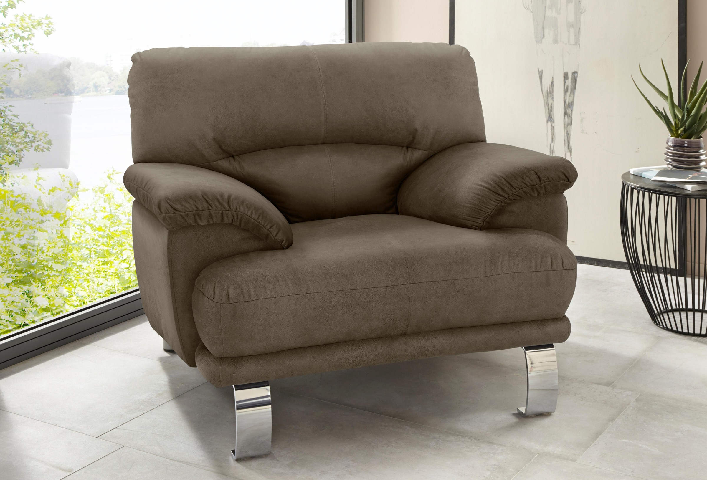 TRENDMANUFAKTUR Sessel »Cecilia II, Loungesessel in italienischem Design«, breite und bequeme Armlehnen