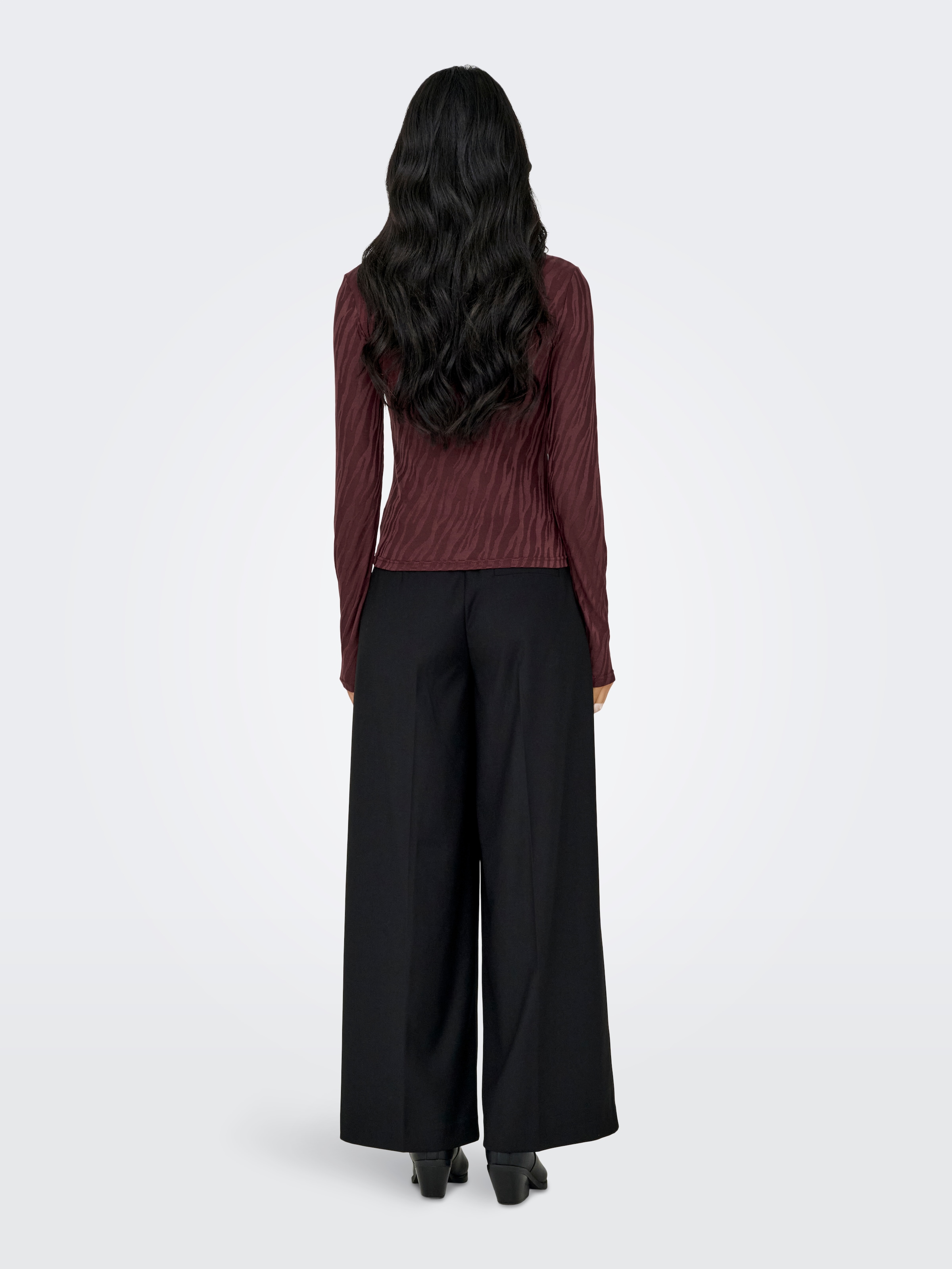 ONLY T-shirt à manches longues »ONLZELE L/S ROUNDNECK TOP JRS«