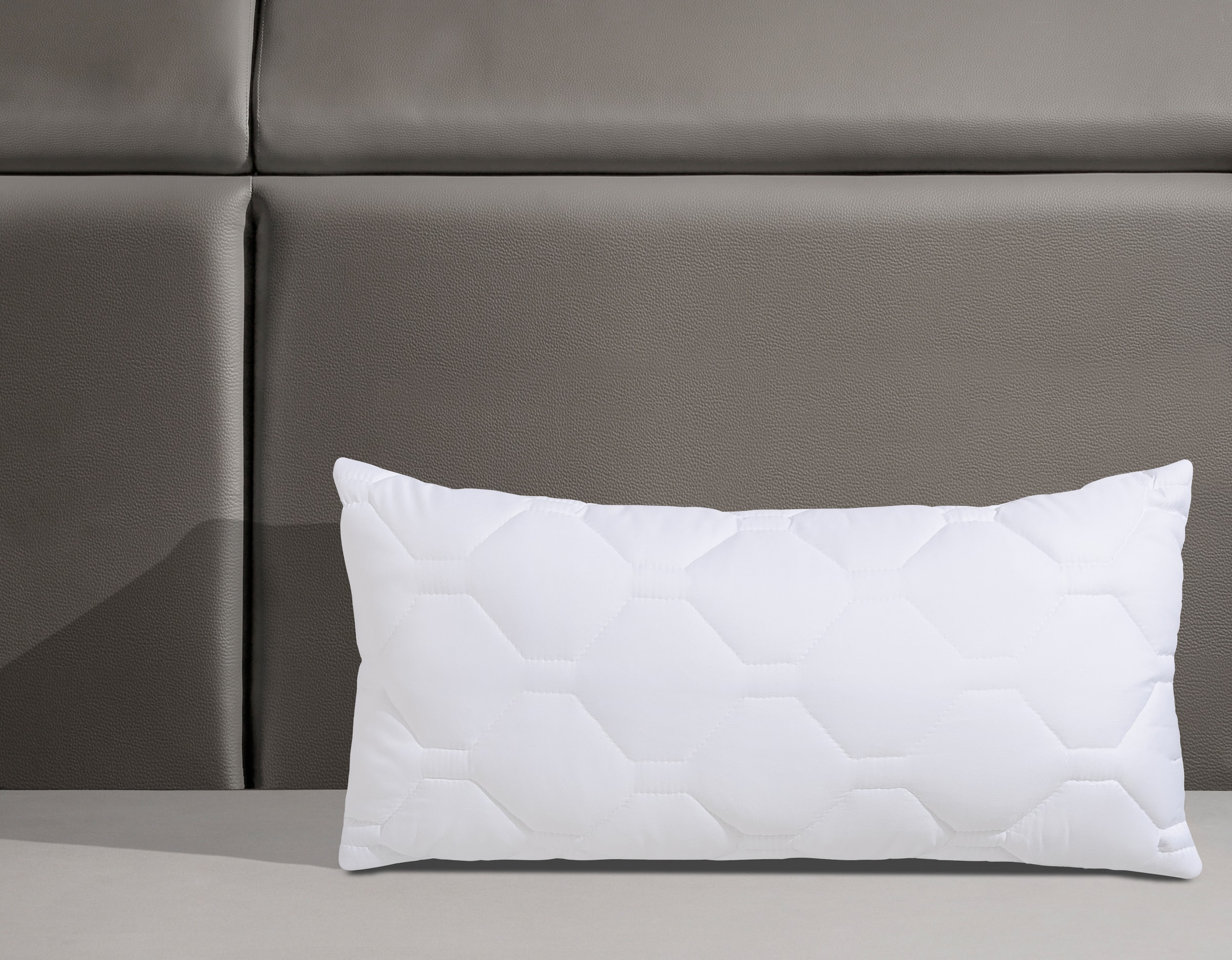 GOODproduct Microfaserkissen »Rike Kopfkissen 40x80 cm, 80x80 cm« Füllung: Polyester Bezug: Polyester 1 Stk. tlg. Kissen mit sehr guter Atmungsaktivität und kochfest bis 95°C