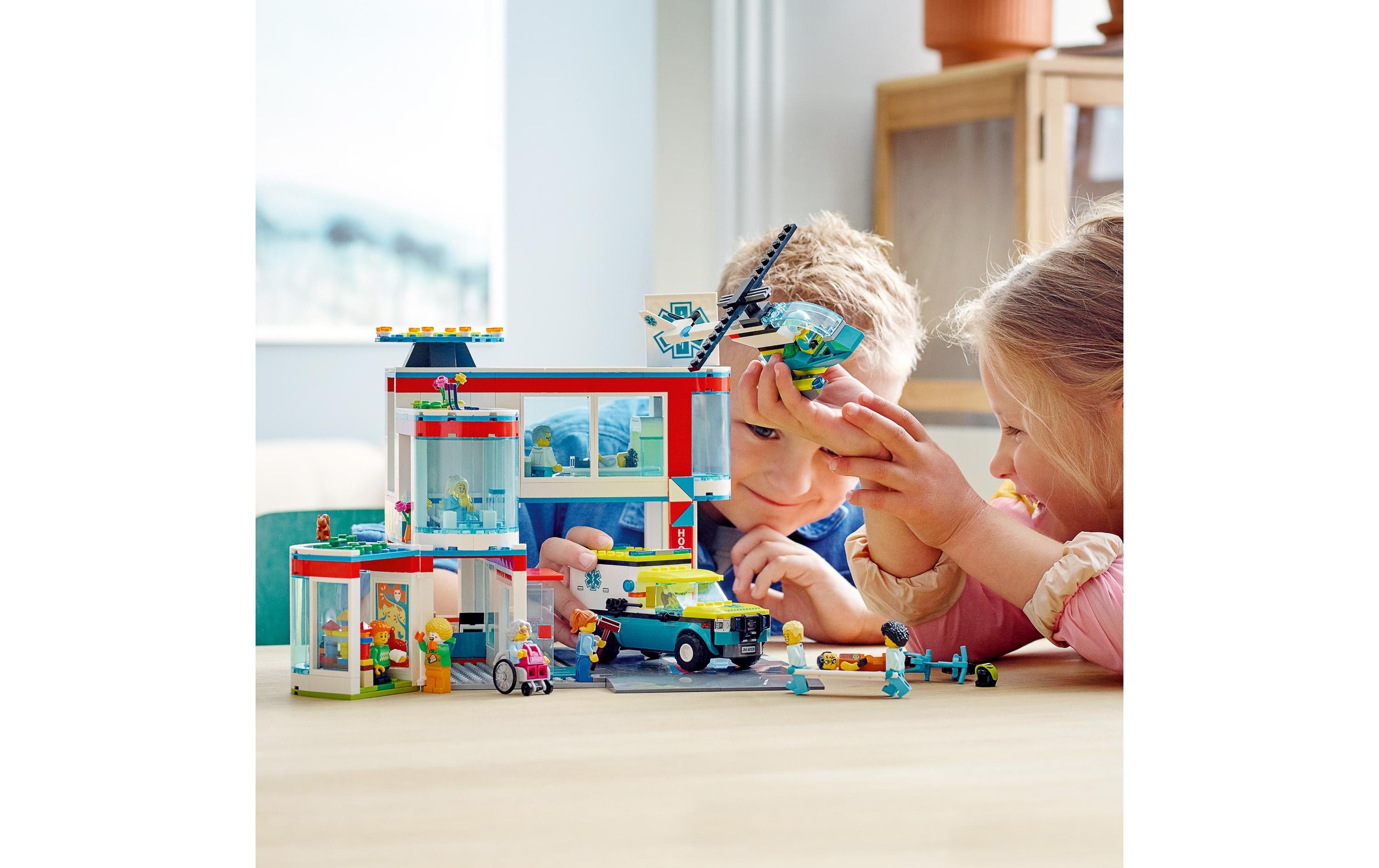 LEGO® Spielbausteine »Krankenhaus 60330«, (816 St.)
