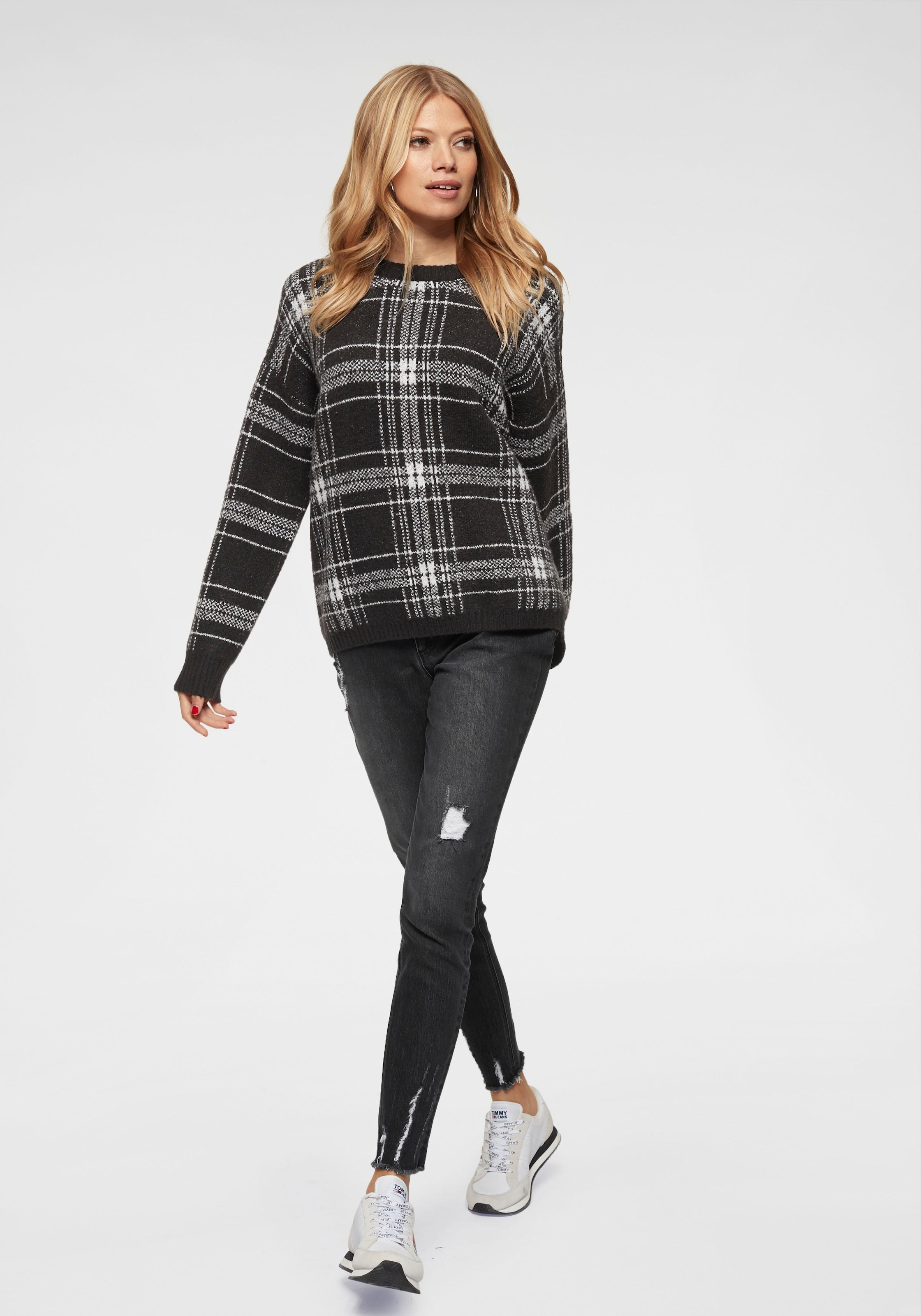 CASUAL ♕ versandkostenfrei Aniston Skinny-fit-Jeans, Destroyed-Effekt mit kaufen