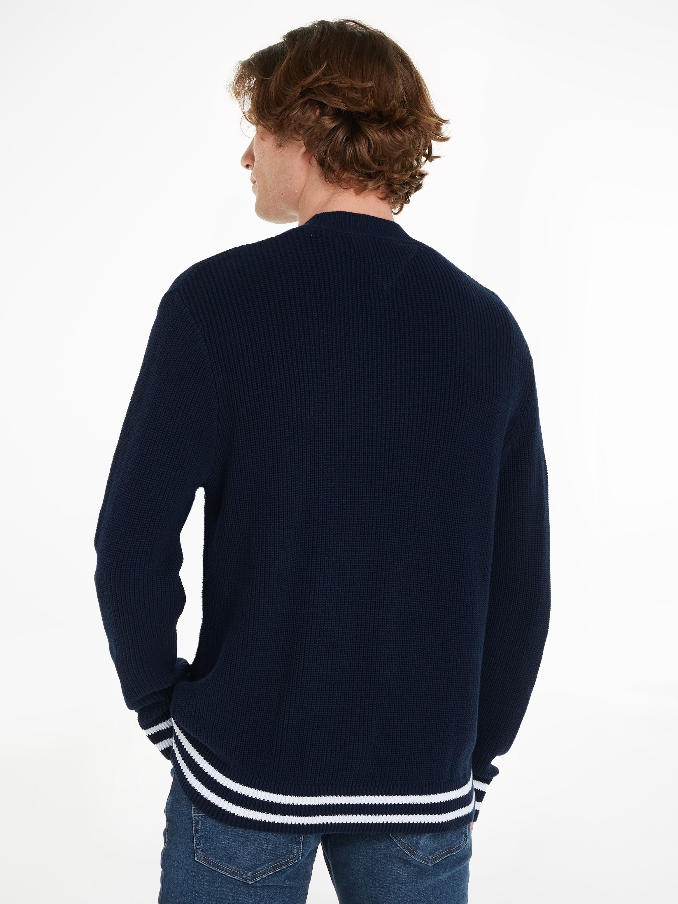 Tommy Jeans Strickpullover »TJM REG CONTRAST TIPPING SWEATER«, mit Kontraststreifen am Bund und Ärmeln