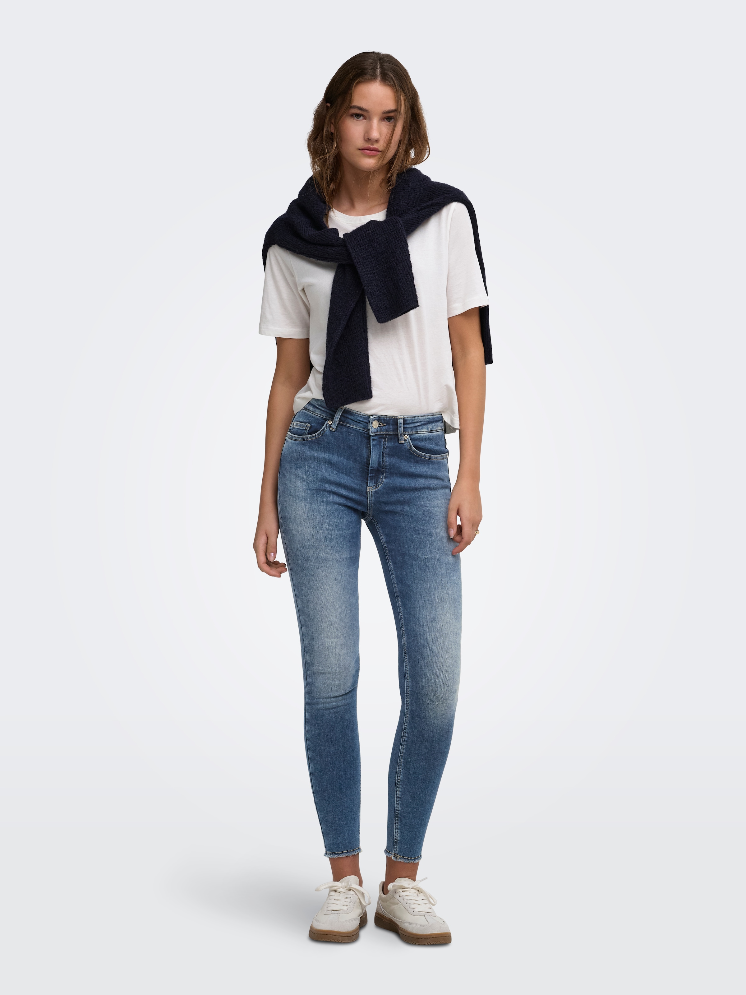 ONLY Jeans skinny »ONLBLUSH MID SK ANK RW DNM DOT622 NOOS« mélange de coton, coupe skinny
