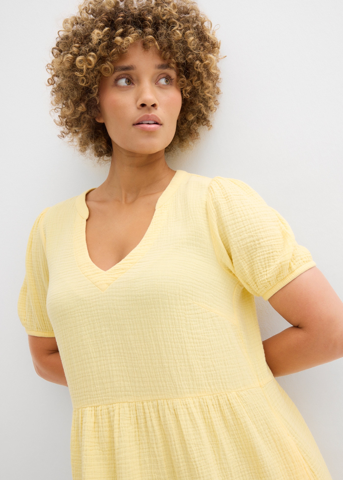 bonprix Robe en sweat pour un look décontracté, robe oversize, en mousseline, en coton
