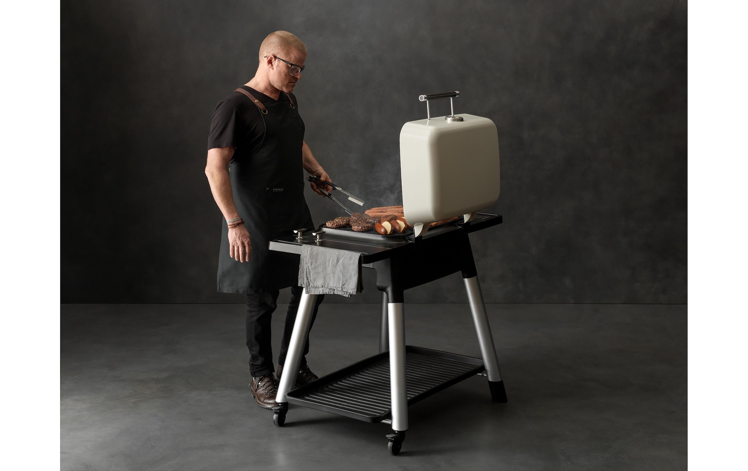 Gasgrill »Everdure FORCE stone mit Doppelboden«