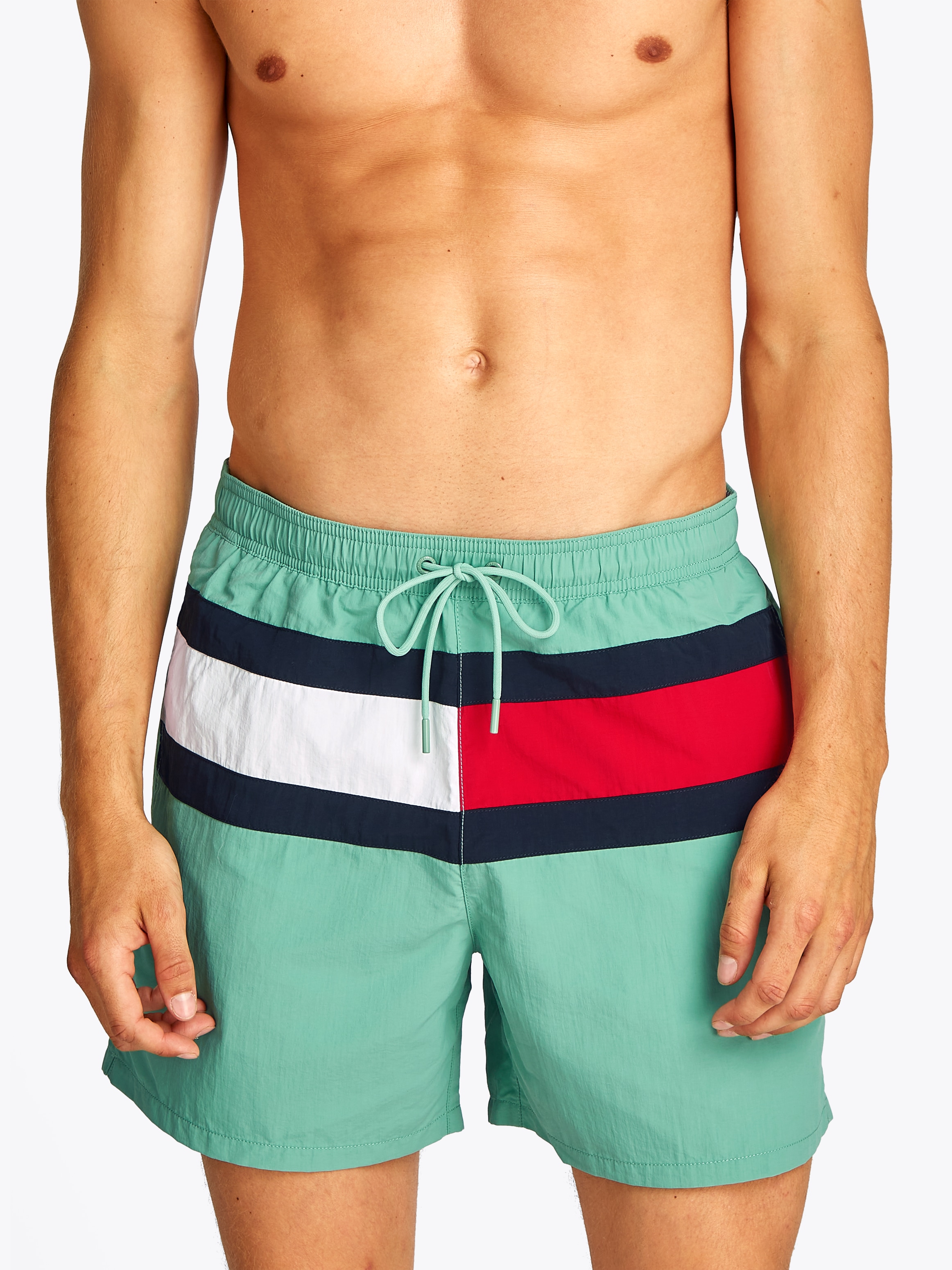 Tommy Hilfiger Swimwear Badeshorts »MEDIUM DRAWSTRING«, mit grossem Logo