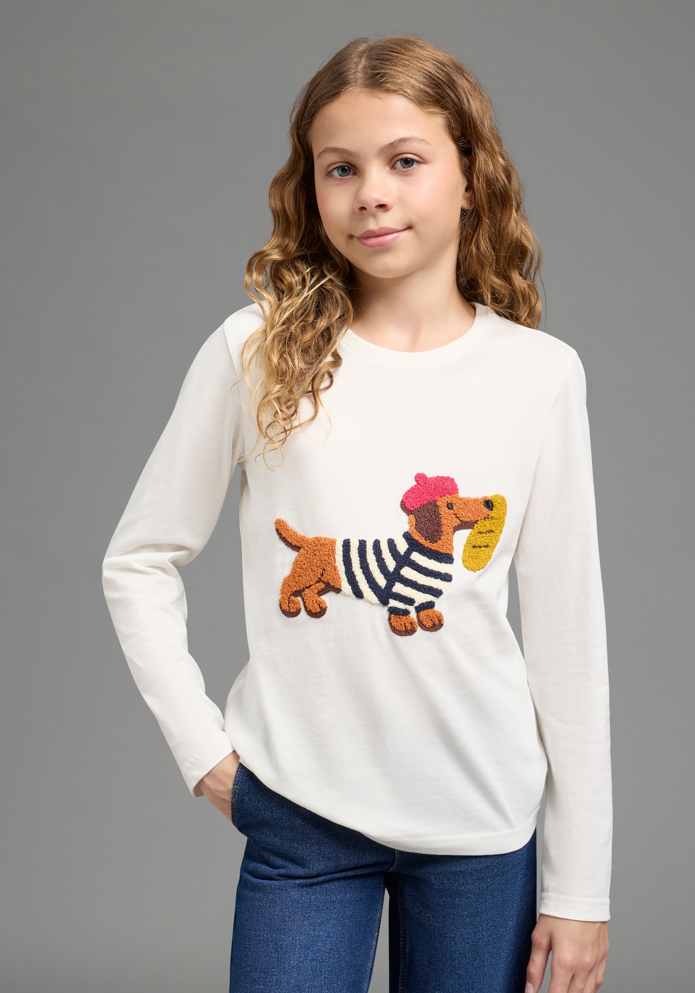 Image of KIDSWORLD Langarmshirt "Shirt mit Frottee-Applikation: DACKEL" Shirt für Dackel-Fans, Basic-Stil, mit modischer Frottee-Applikation