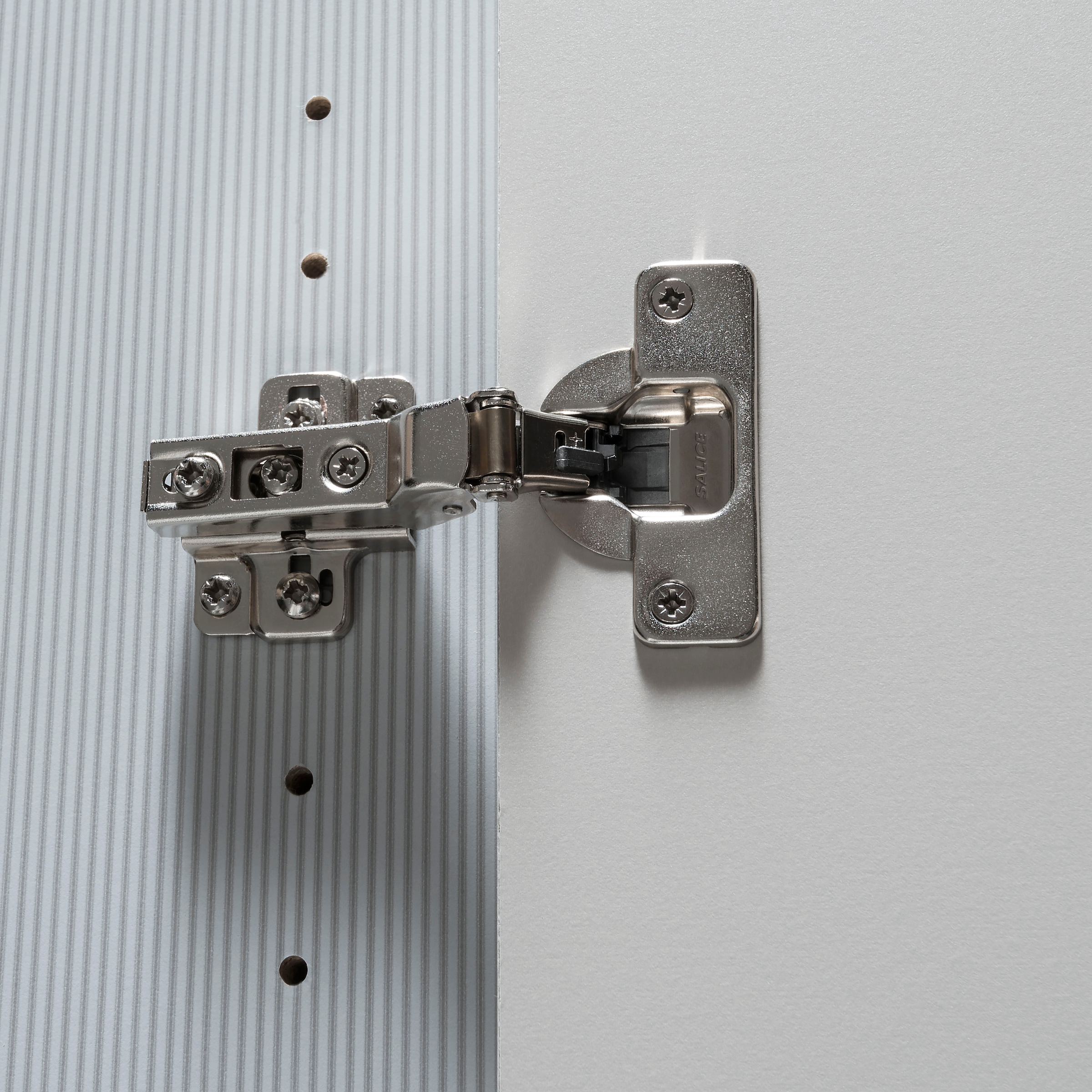 WIEMANN Armoire à portes battantes »Lagos« in 4 Breiten und mit 3 verschiedenen Ausstattungspaketen erhältlich,  inkl. Türendämpfung