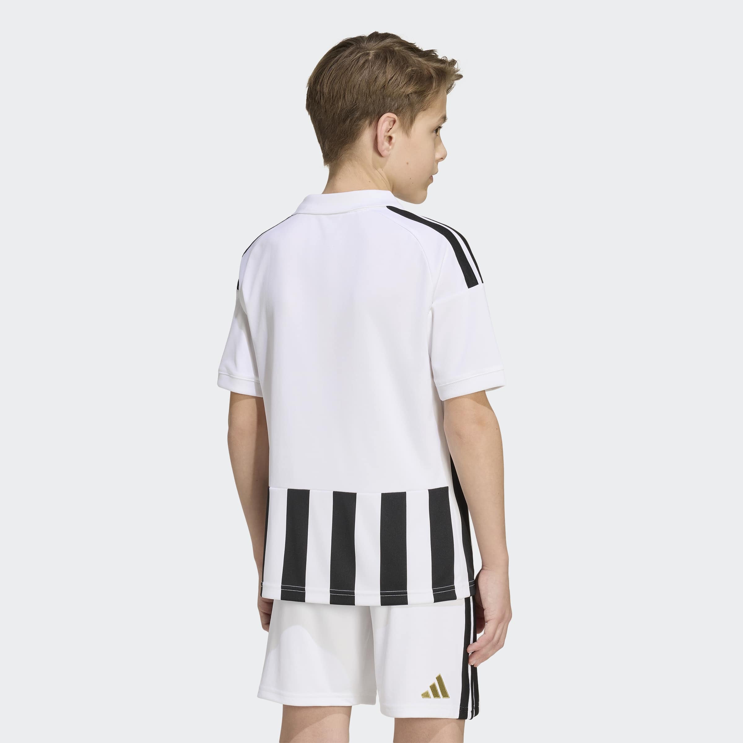 adidas Performance Fussballtrikot »JUVENTUS TURIN 26/27 KIDS HEIMTRIKOT« mit Climacool Technologie, mit traditionellem Kragen, mit 3-Streifen