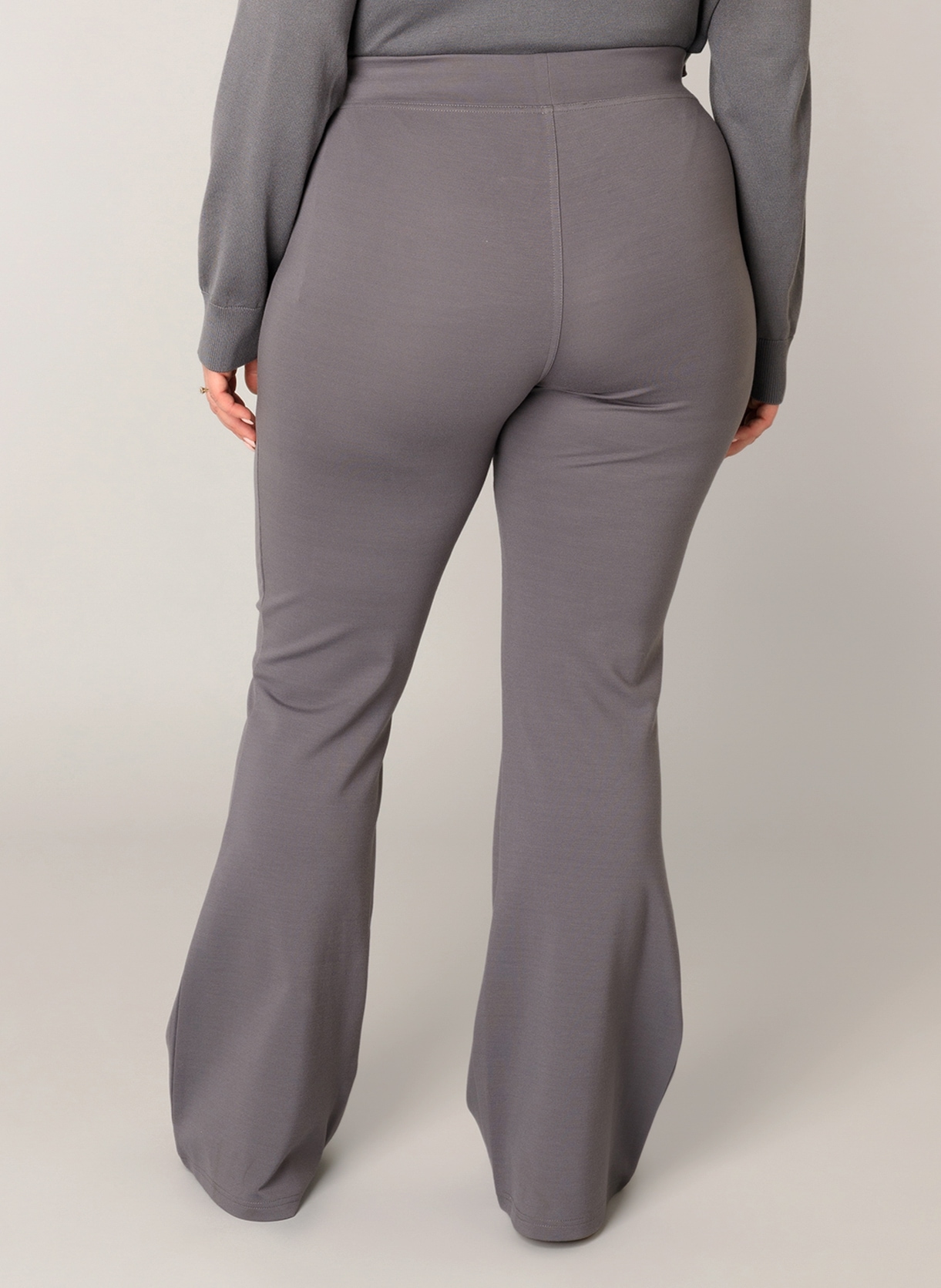 Base Level Curvy Treggings »Allie«, Aktuelle Boocut-Form