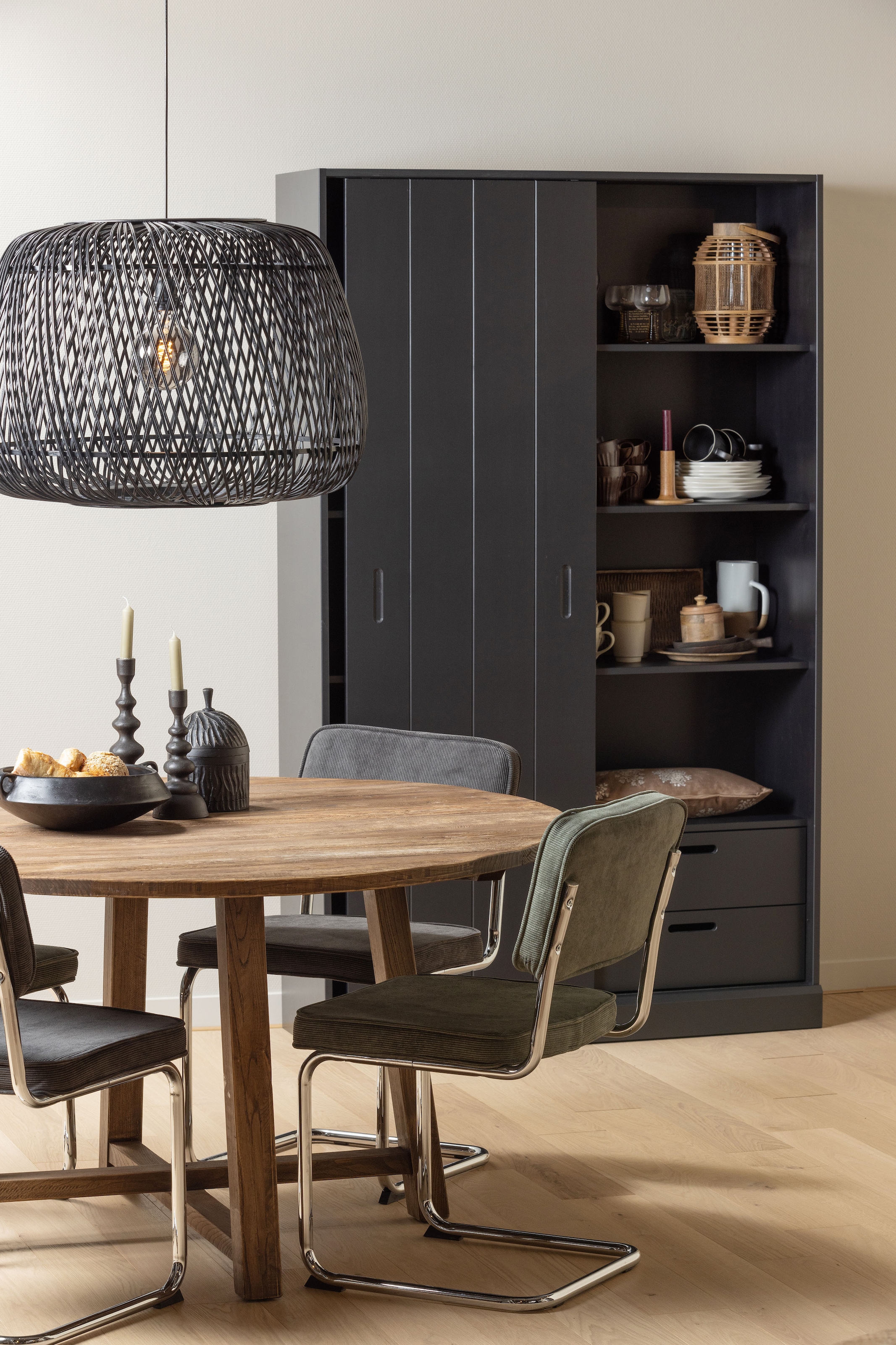 WOOOD Mehrzweckschrank »Move Massivholz Kiefernholz mit Schiebetür geschliffen 200x120x42 cm« Einfach zu montieren, Tragkraft 15 kg pro Boden, sichtbare Maserung