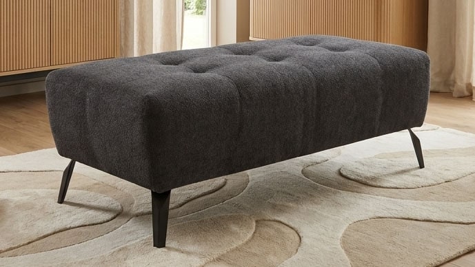 GOODproduct Hocker »Viiborg 121 x 63 cm, mit Steppungen, elegant, modern« pflegeleichter Bezug, extra hohe Füsse - passend für Saugroboter!