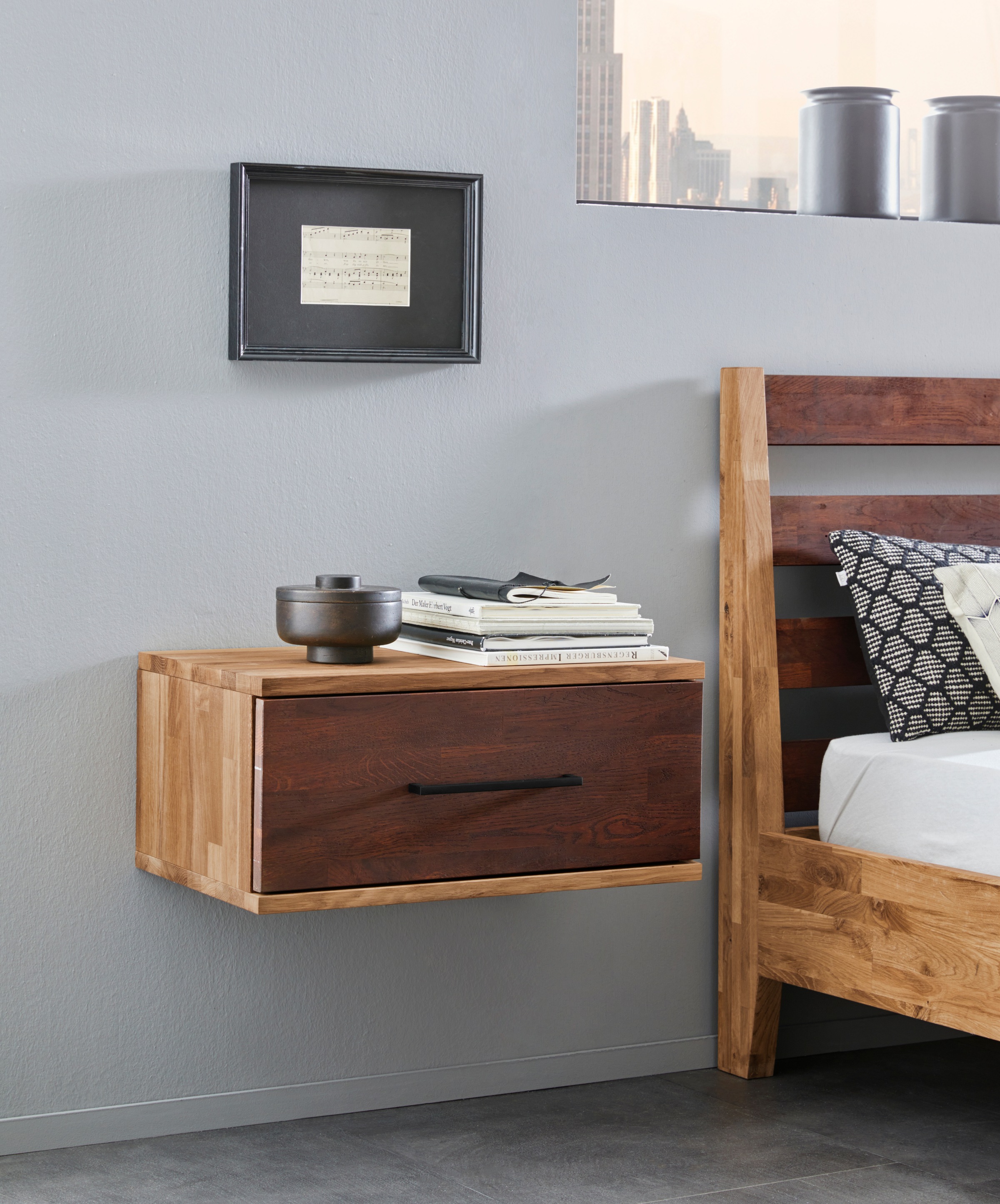 Image of Places of Style Nachtkommode »Flevers«, aus Eiche massiv, mit Soft-close-Funktion, Breite 55 cm bei Ackermann Versand Schweiz