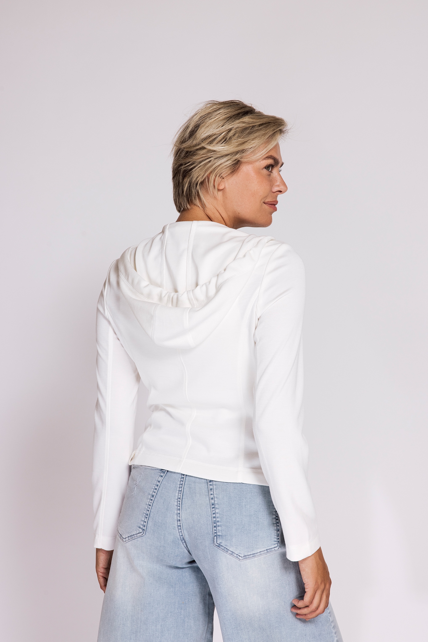 Zhrill Blazer en jersey »DARCIA Blazer mit Kapuze« avec col à revers, longueur couvrant les hanches, coupe cintrée