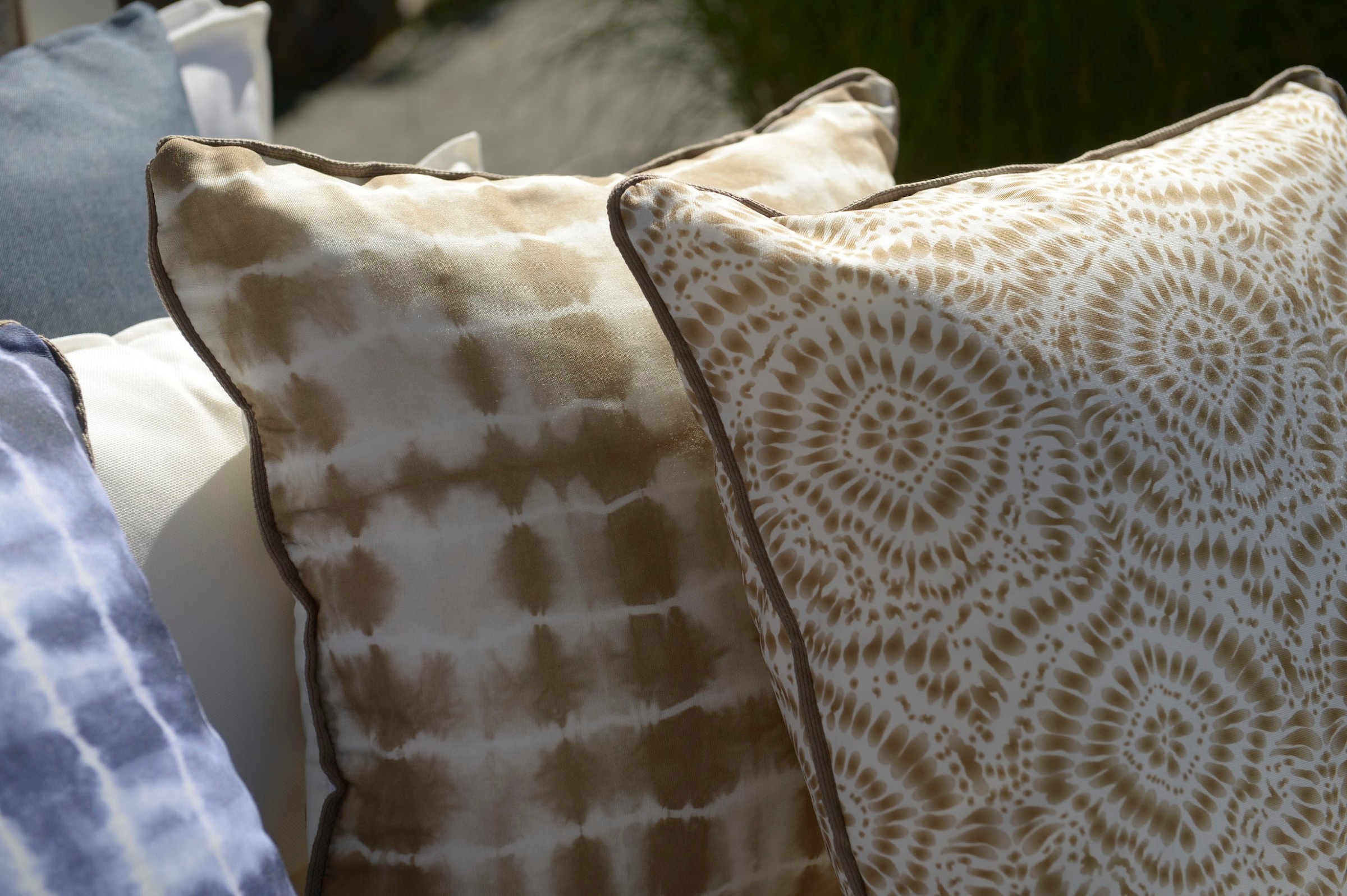 H.O.C.K. Dekokissen »Badu Batik Steel Outdoor« mit Keder, Kissenhülle mit Füllung, 1 Stück