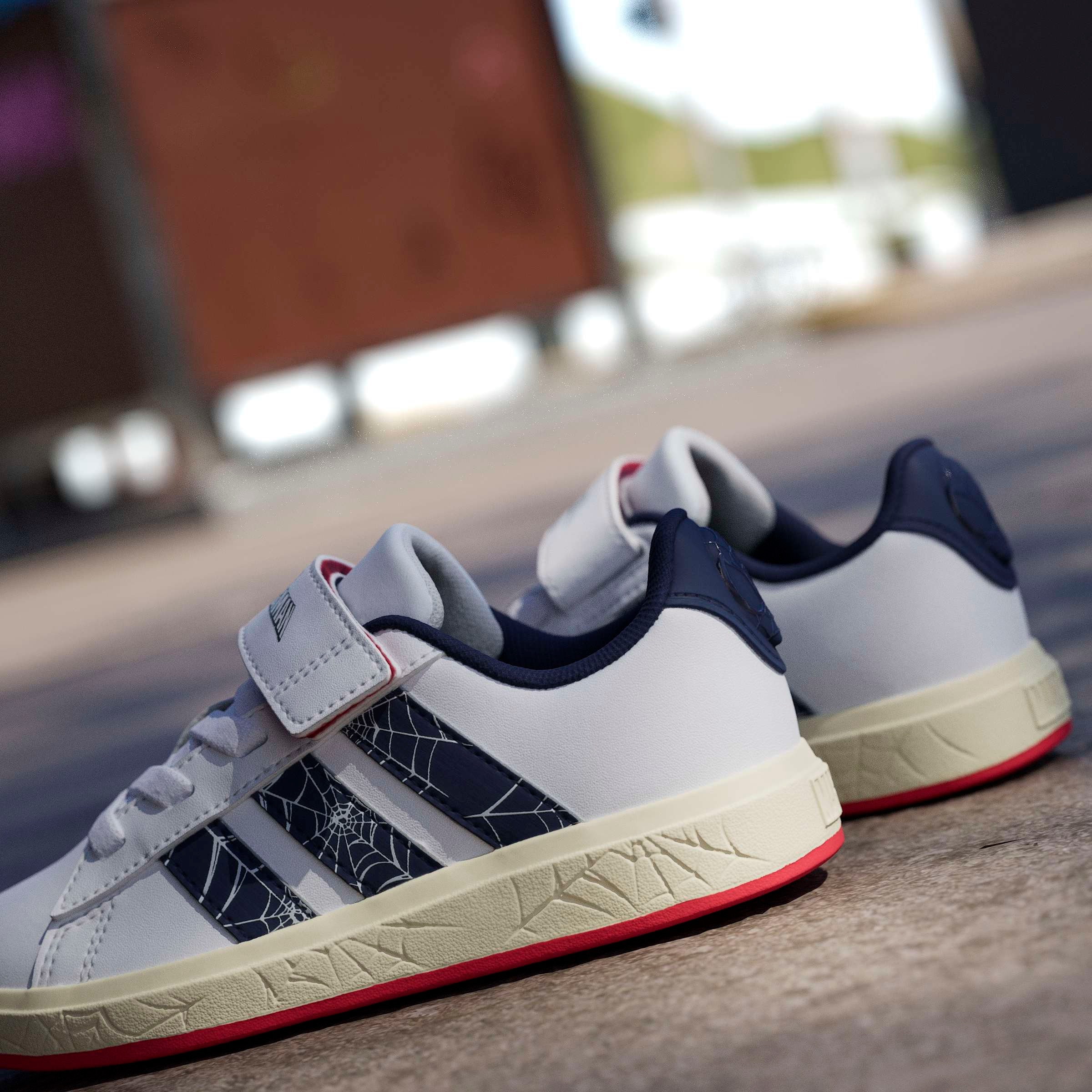 adidas Sportswear Sneaker »ADIDAS MARVEL SPIDER-MAN GRAND COURT KIDS«  für Kinder & Jugendliche
