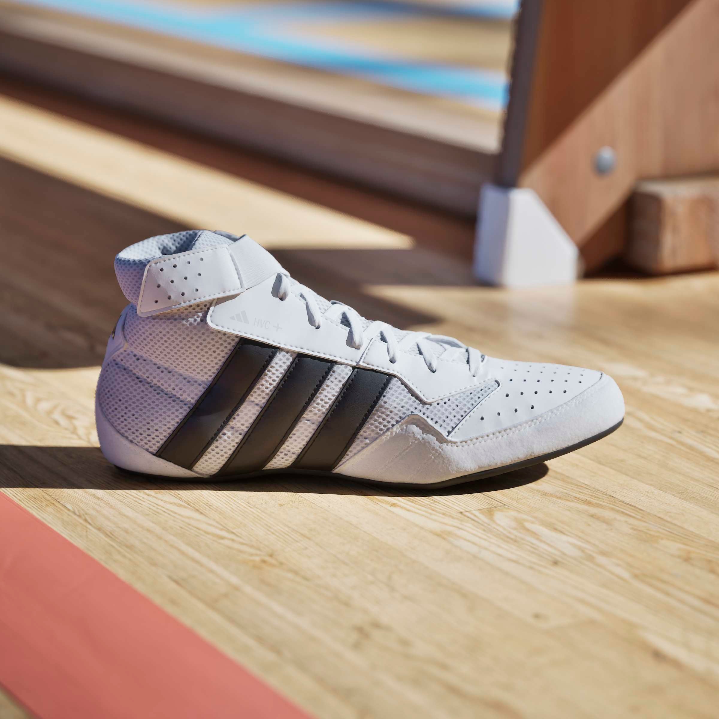 adidas Performance Chaussure d'entraînement »HVC PLUS«  Chaussure à empiècements contrastés