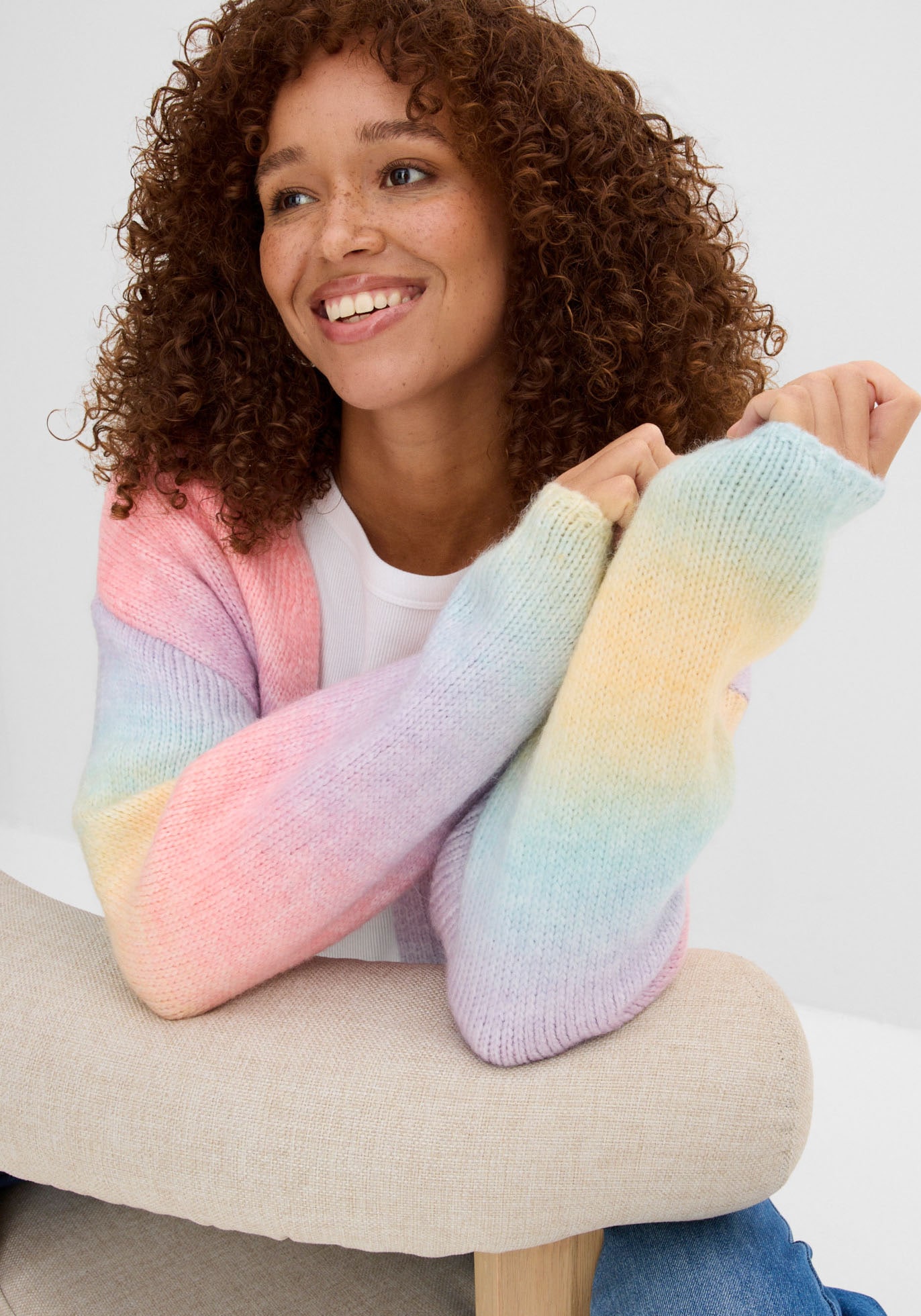 bonprix Veste en tricot »Grobstrickjacke aus weichem Woll-Mix« coupe oversize, aspect multicolore, forme ouverte,