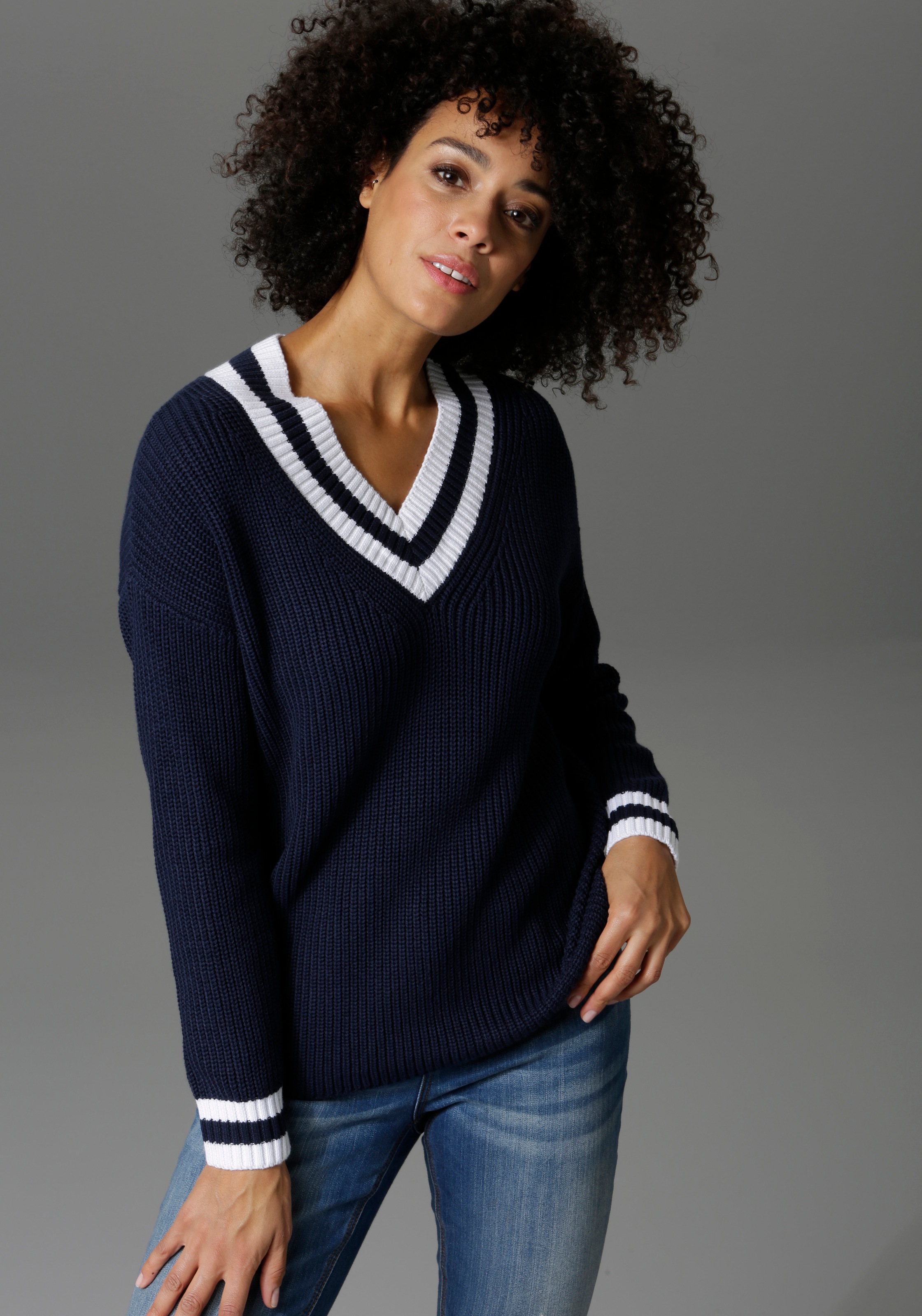 Image of Aniston CASUAL V-Ausschnitt-Pullover, mit gestreiften Bündchen bei Ackermann Versand Schweiz