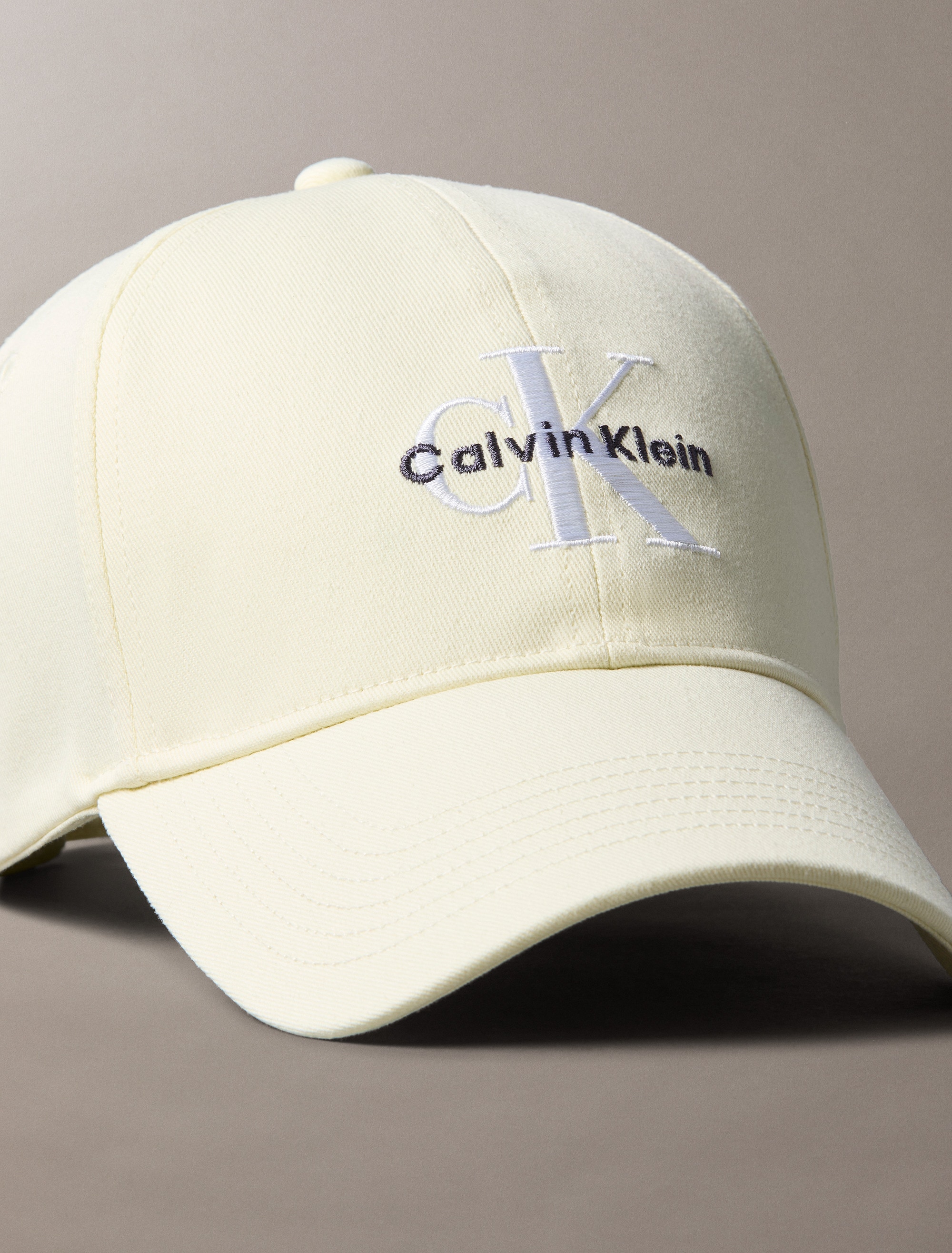 Image of Calvin Klein Jeans Baseball Cap "MONOLOGO EMBROIDERY BASEBALL HAT" Mit festem Schirm