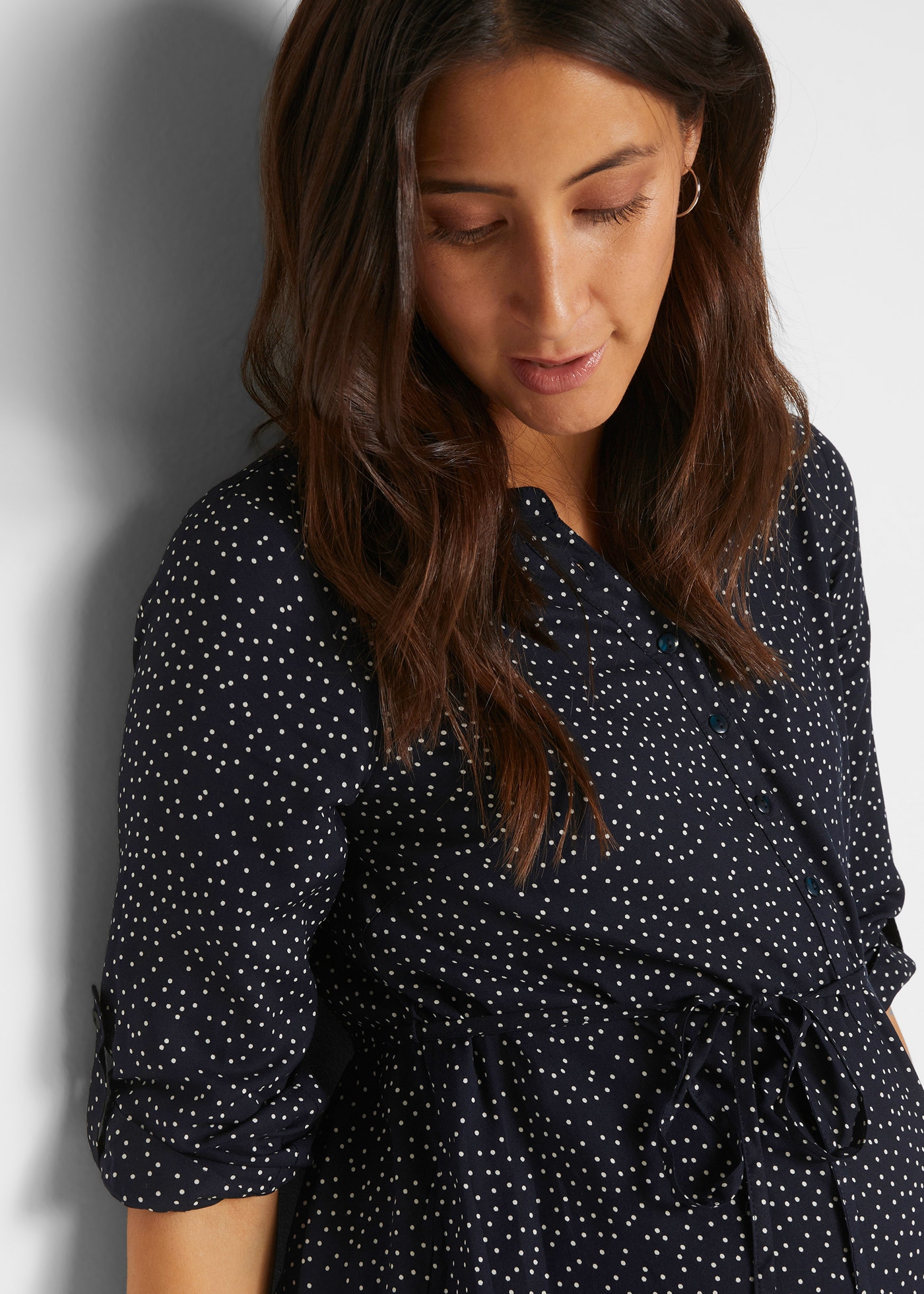 bonprix Robe de maternité 2-in-1 Umstands- und Stillblusenkleid aus fliessender Viskose