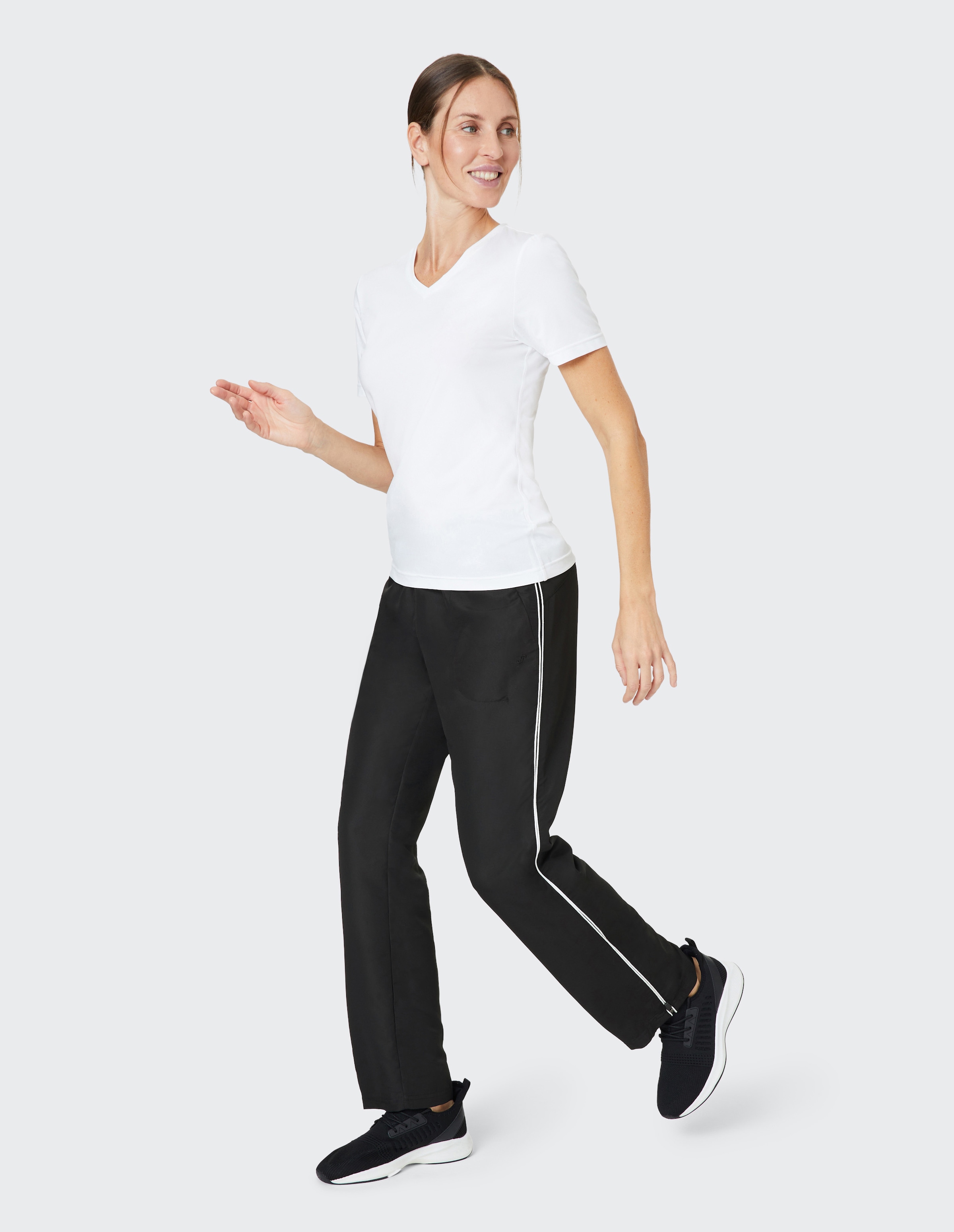 Joy Sportswear Sporthose »WEBHOSE MERRIT«  mit sportlichem Seitenstreifen, als Überhose beim Warm-Up geeignet