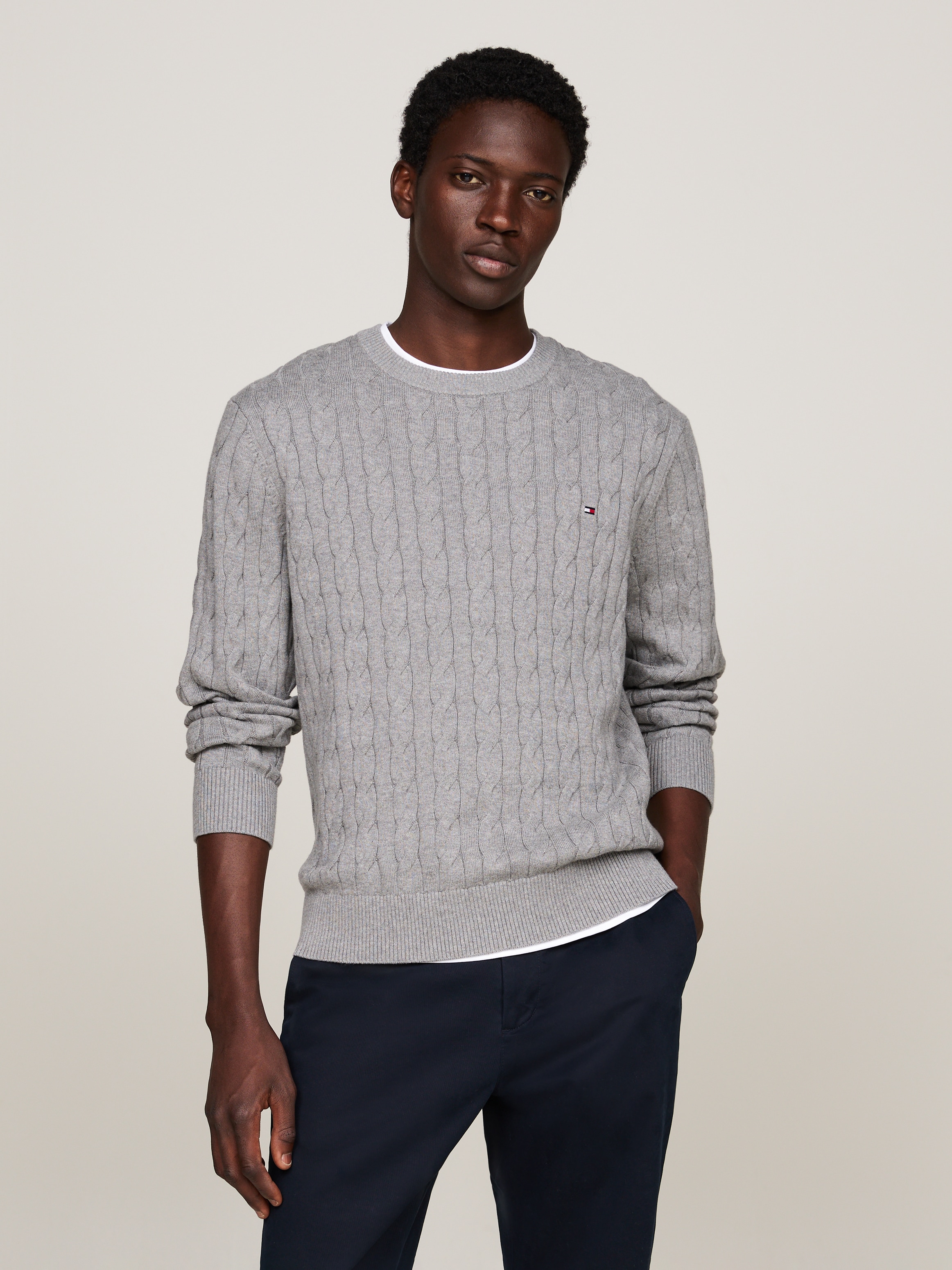 Tommy Hilfiger Strickpullover »CLASSIC CABLE CREW NECK mit Strukturstrick und Flaglabel« unifarben, casual, regular fit, Baumwolle, Rundhals