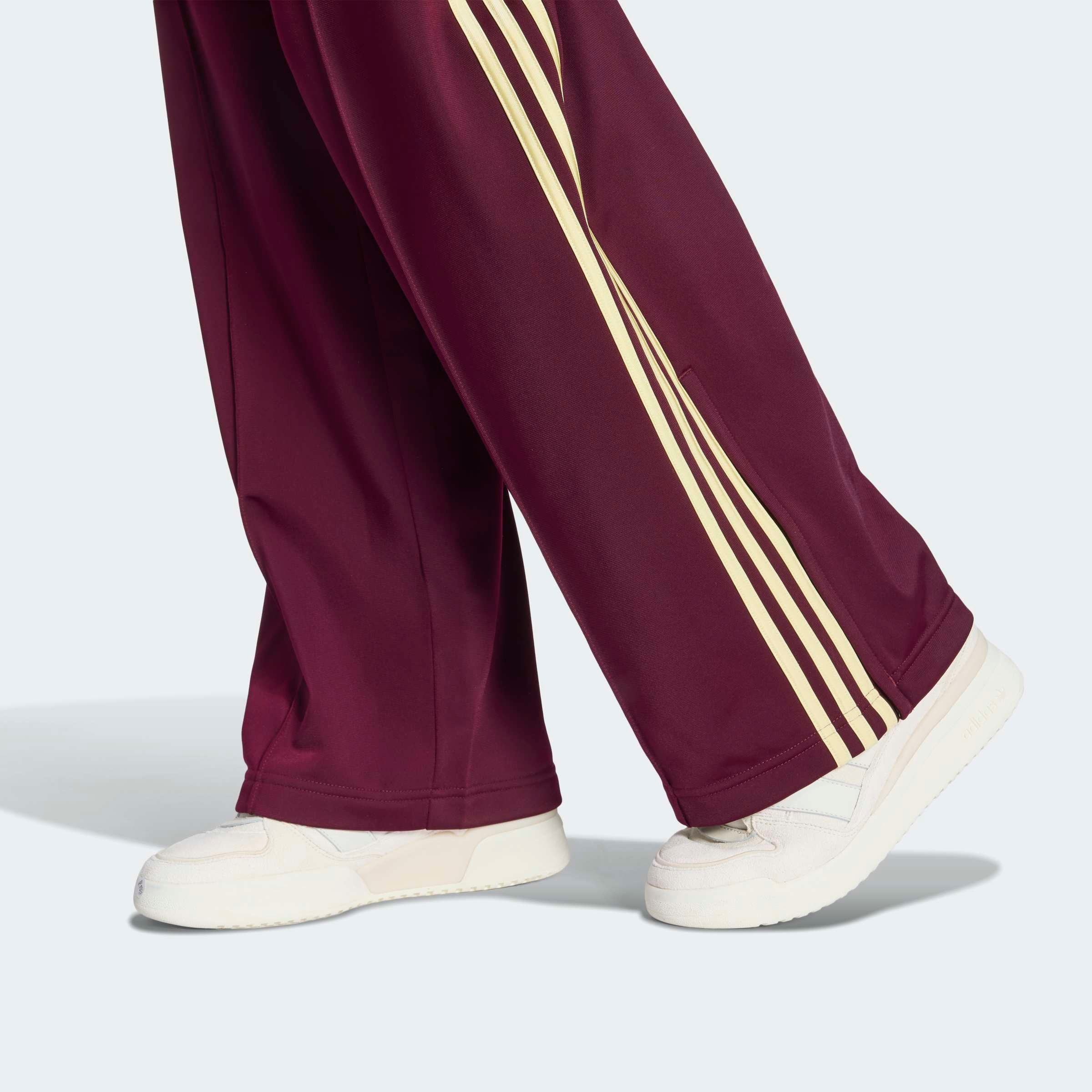 adidas Originals Pantalon de sport »FIREBIRD, LOCKER GESCHNITTEN«  pantalon de sport Firebird Loose, coupe décontractée