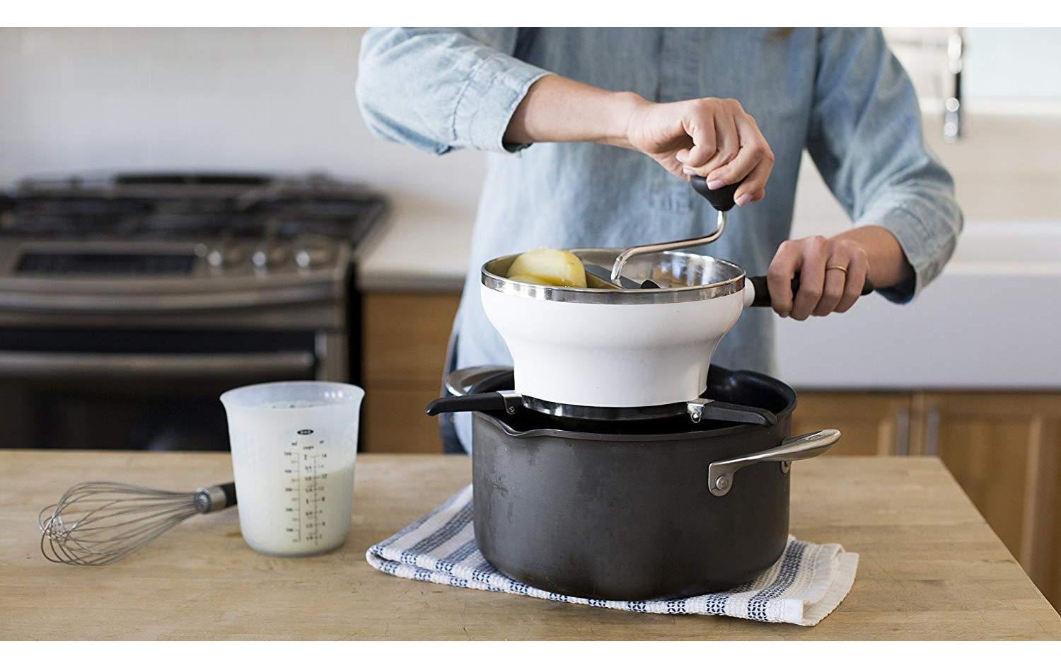 OXO Good Grips Passiersieb »Grips Passevite 28 cm«