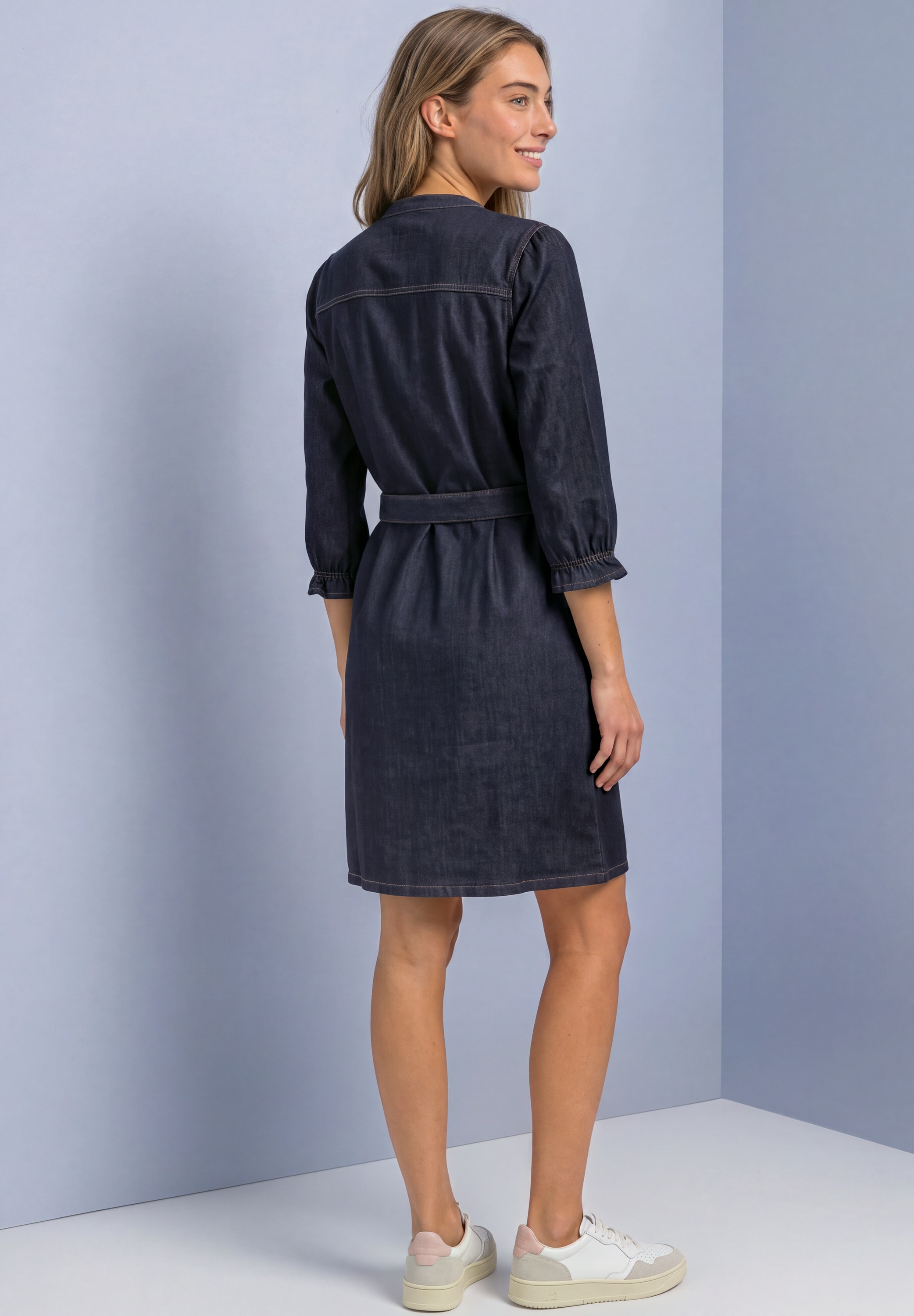 STREET ONE Robe en jean Poches pour les mains Kniefrei / mit Jeans-Gürtel / im Tunika-Stil