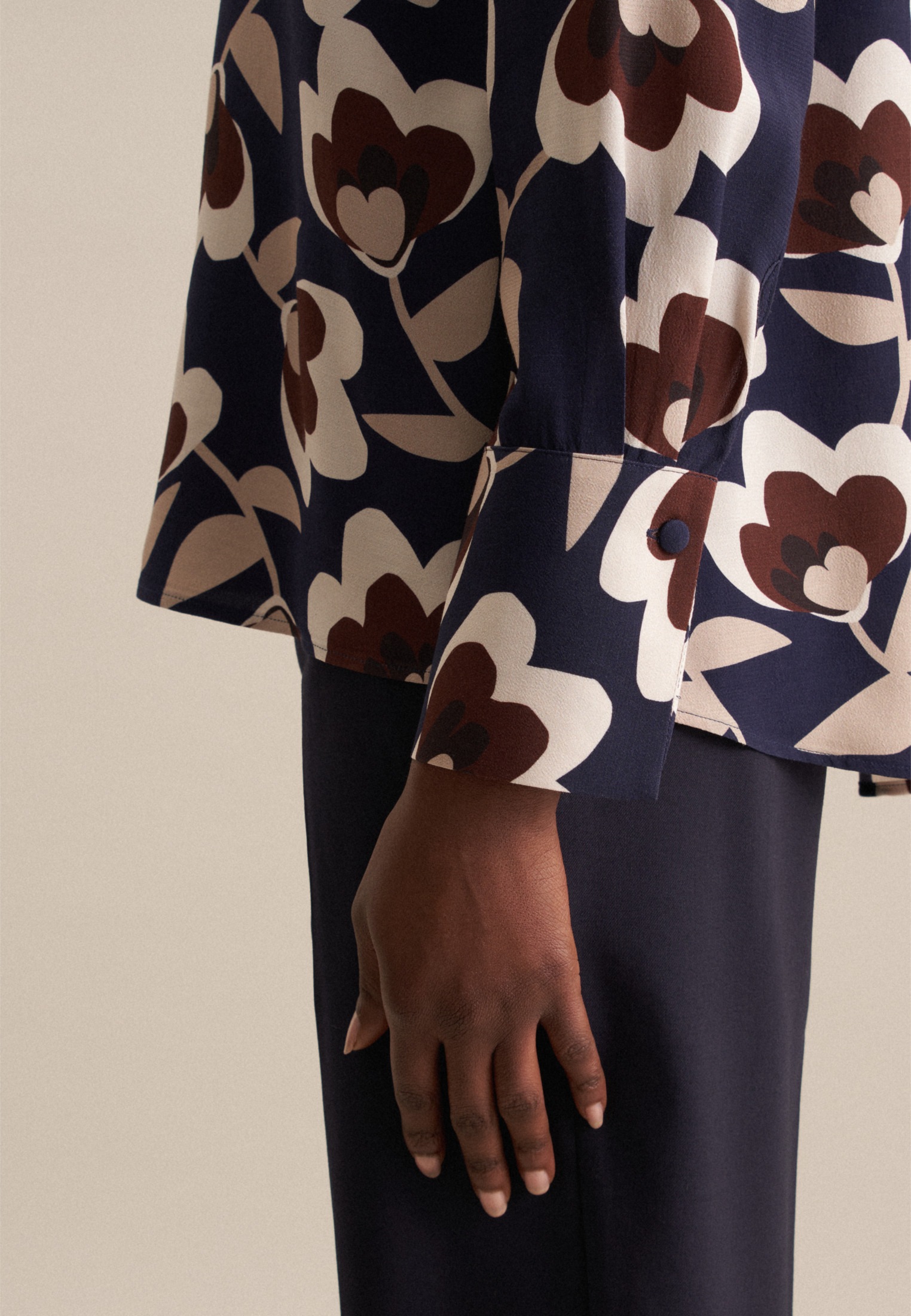 seidensticker Hemdbluse »Schwarze Rose« 1/1 Kragen Druck