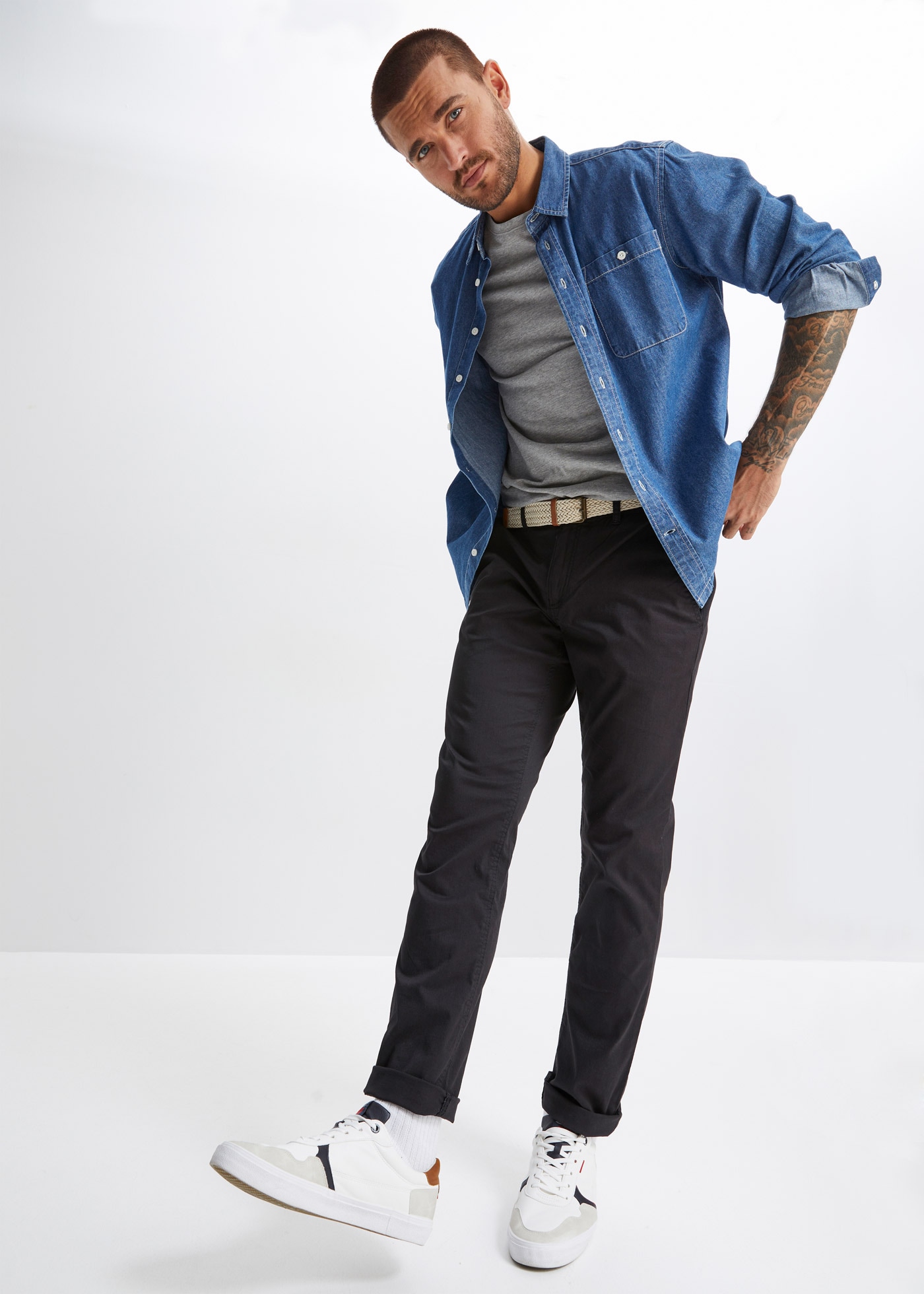 bonprix Chinohose »Regular Fit Chinohose mit Komfortbund und Gürtel, Straight«  aus Baumwolle und Elasthan, mit Komfortbund und Gürtel, Regular Fit