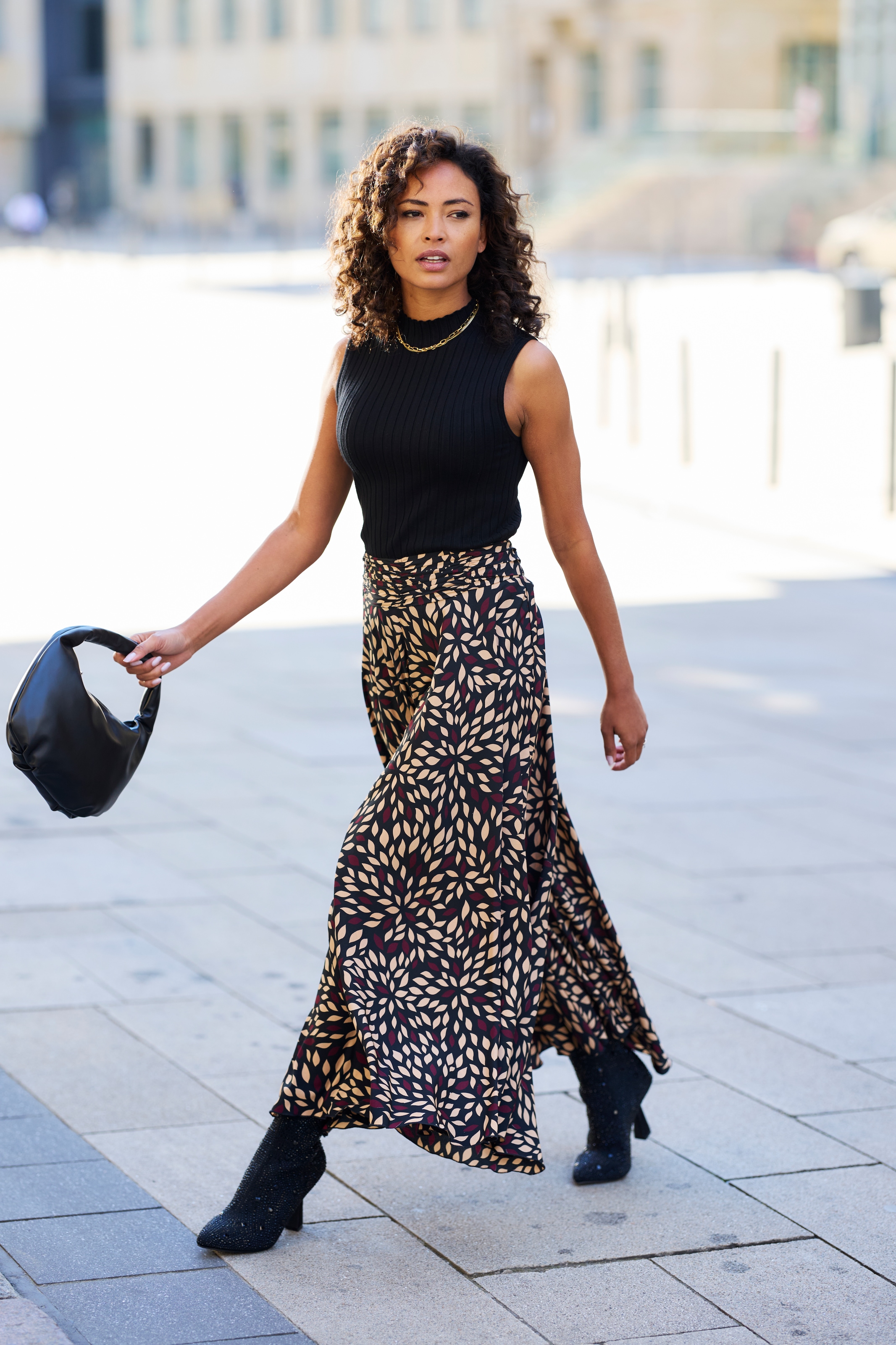 LASCANA Jupe-culotte aus glatter Ware, Culotte, extraweites Bein