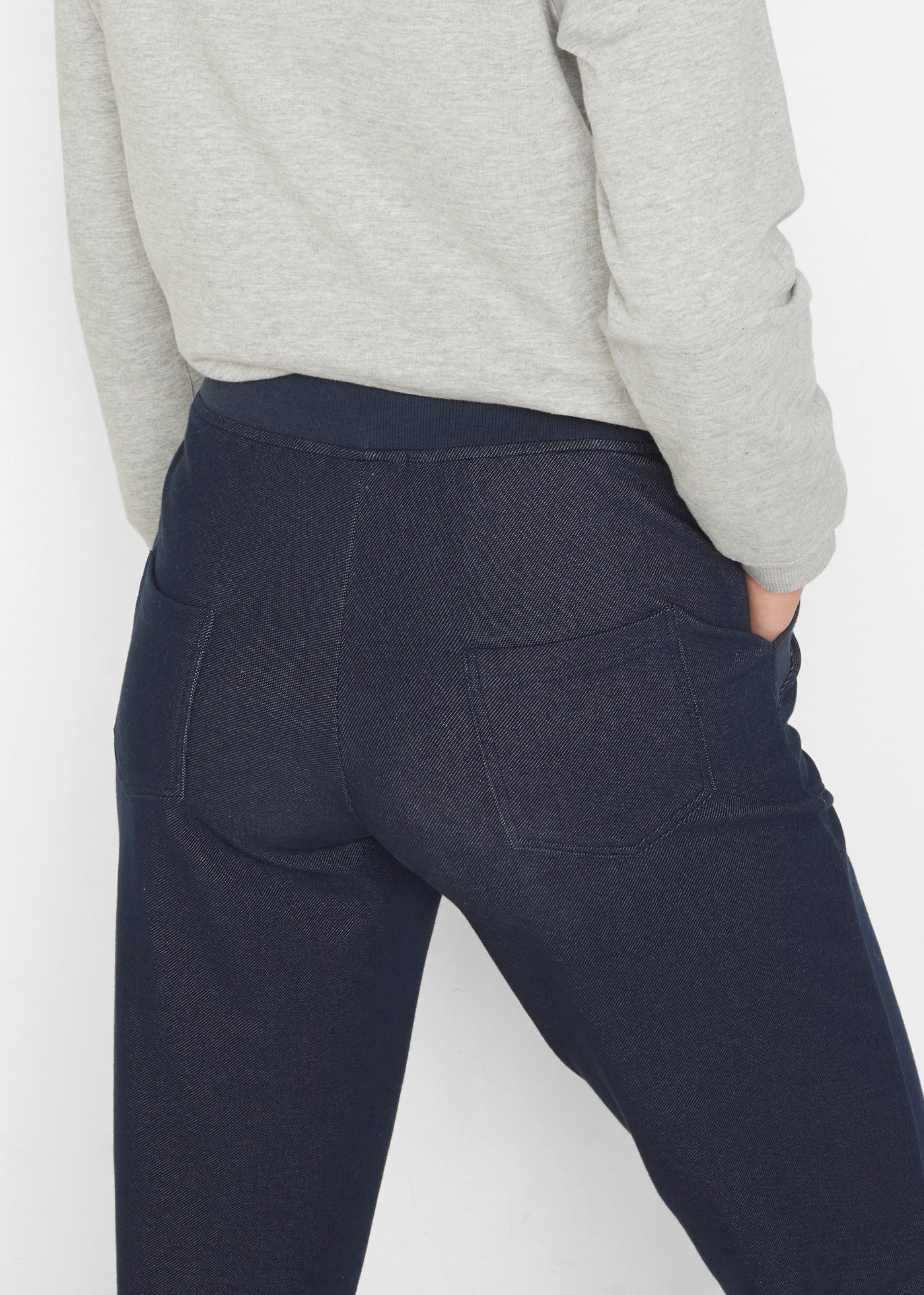 bonprix Pantalon sweat  aus überwiegend Baumwolle, mit Bündchen, regular fit