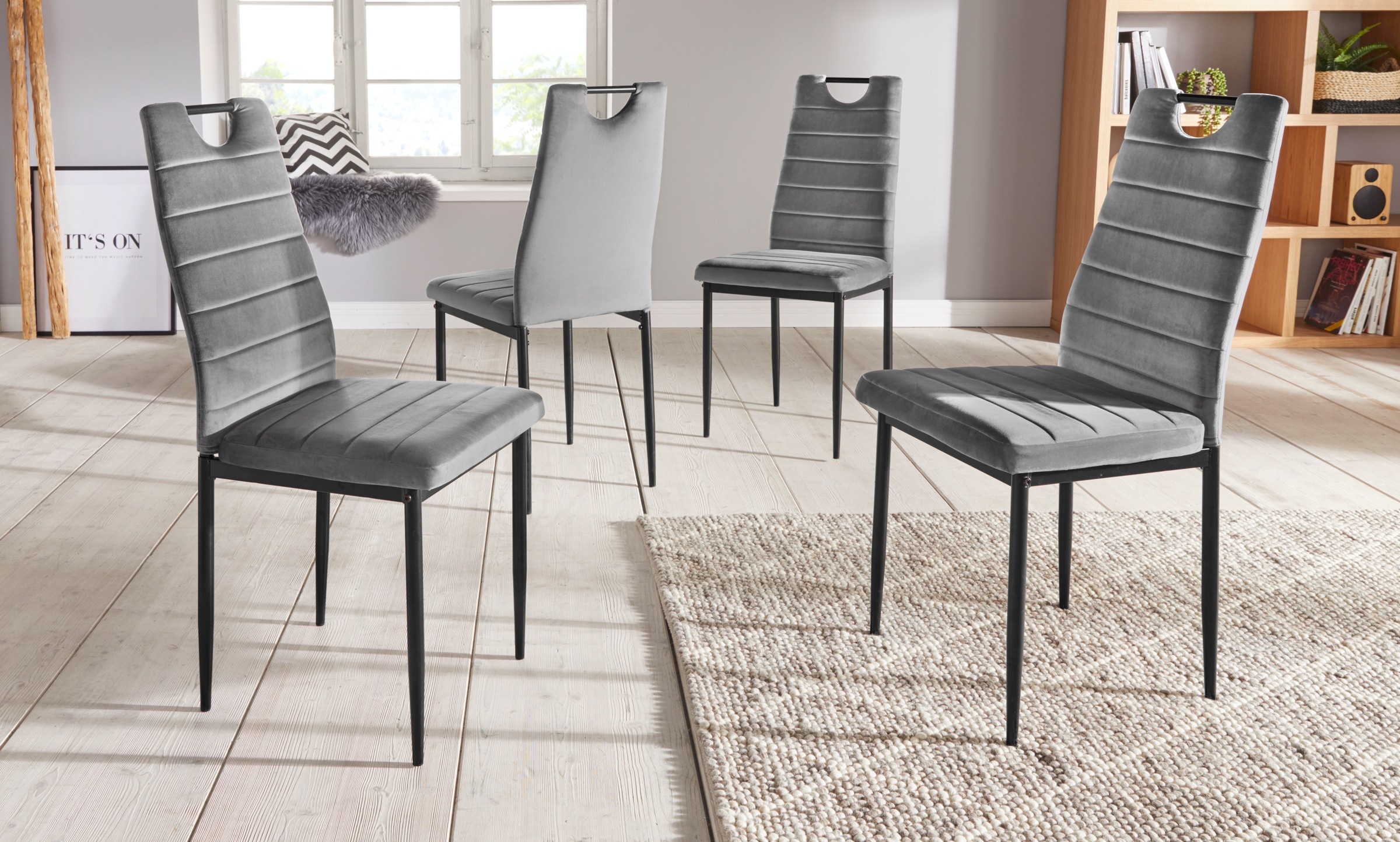 Image of my home Esszimmerstuhl »Mandy«, (Set), 4 St., Samtstoff, (2 oder 4 Stück) mit Samtbezug, Rückenlehne mit Griff zum einfachen Zurückziehen bei Ackermann Versand Schweiz