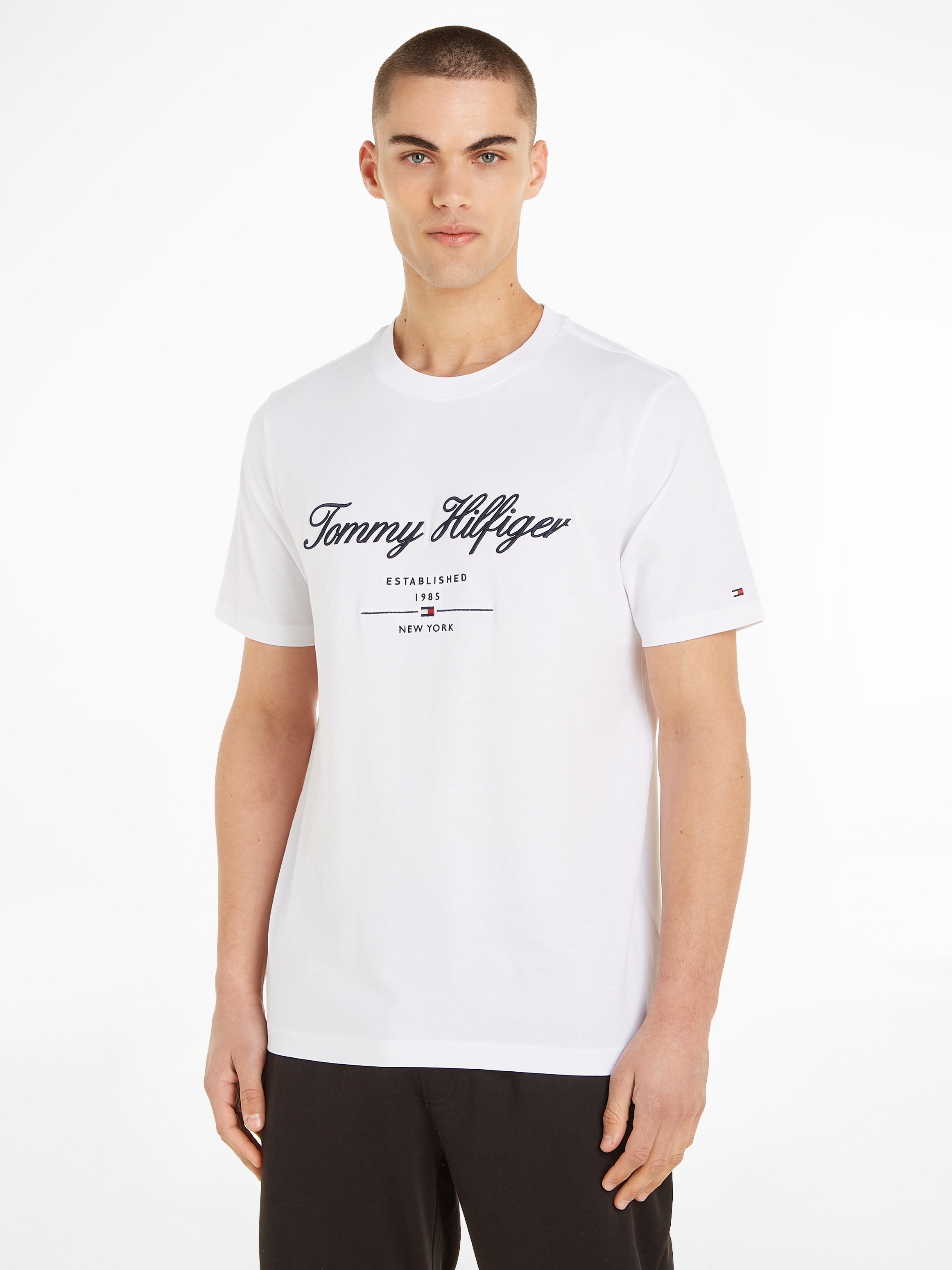 Tommy Hilfiger T-shirt »SCRIPT LOGO TEE« mit aufgesticktem Logo