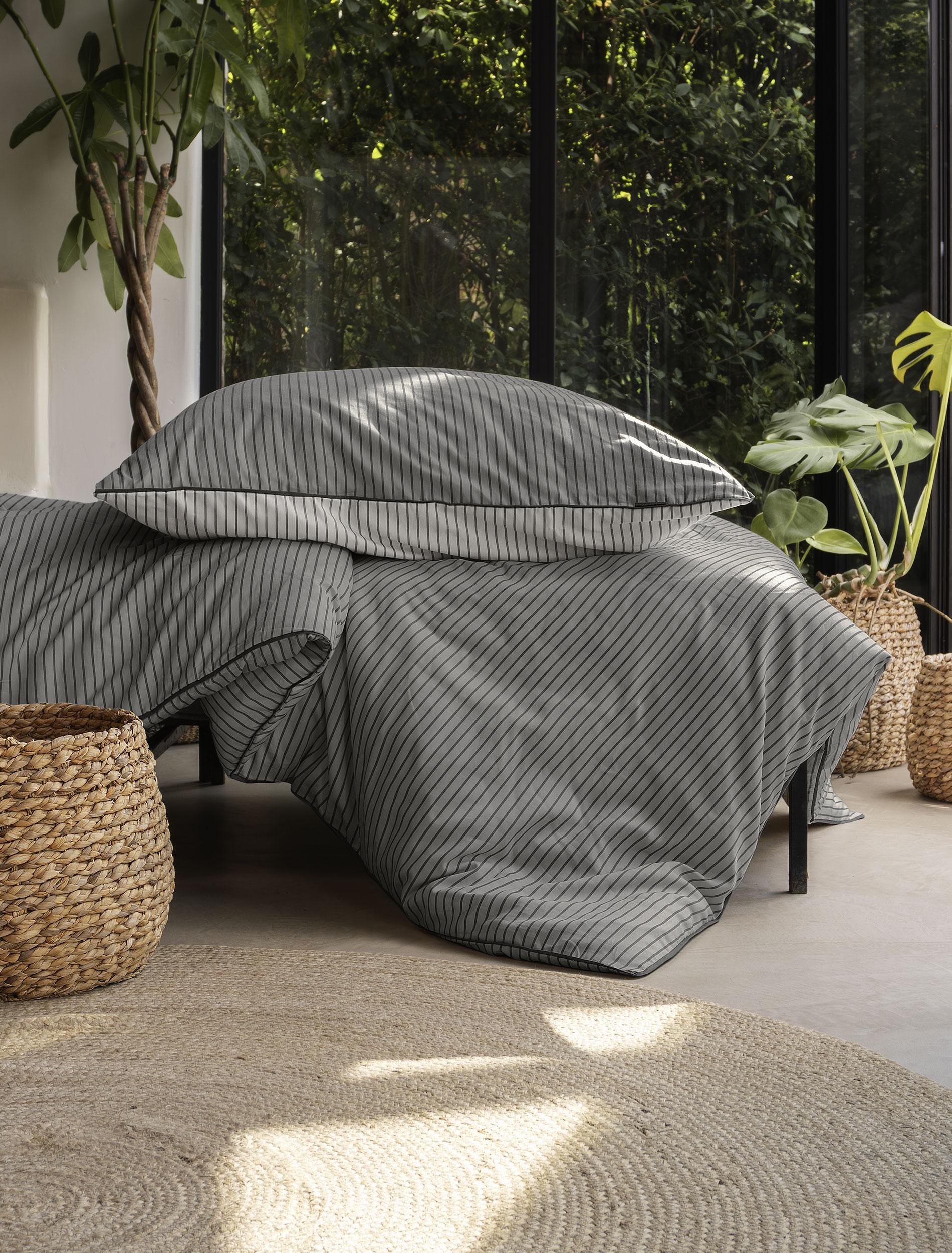 Irisette Linge de lit »Tokio 8607« 2 cuis brillance soyeuse, particulièrement douce et agréable pour la peau