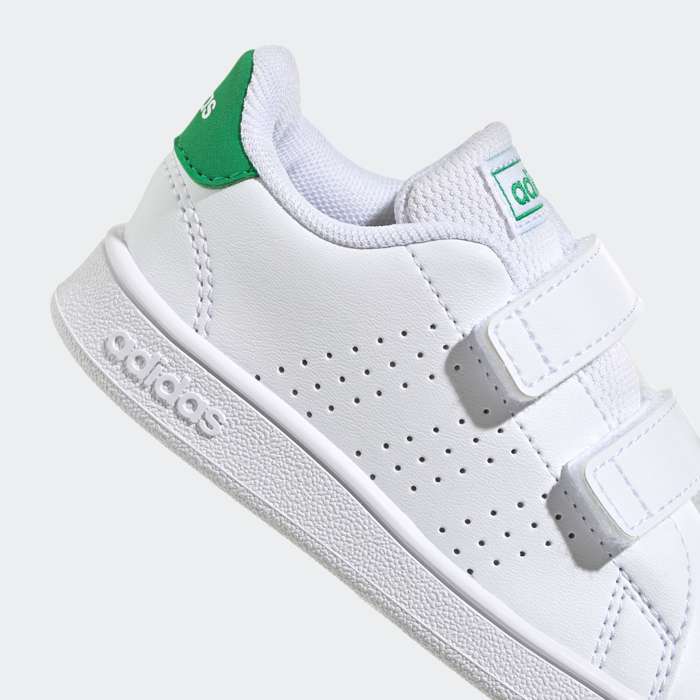 adidas Sportswear Sneakers »ADVANTAGE LIFESTYLE COURT TWO HOOK-AND-LOOP«  Design inspiré des adidas Stan Smith, pour enfants