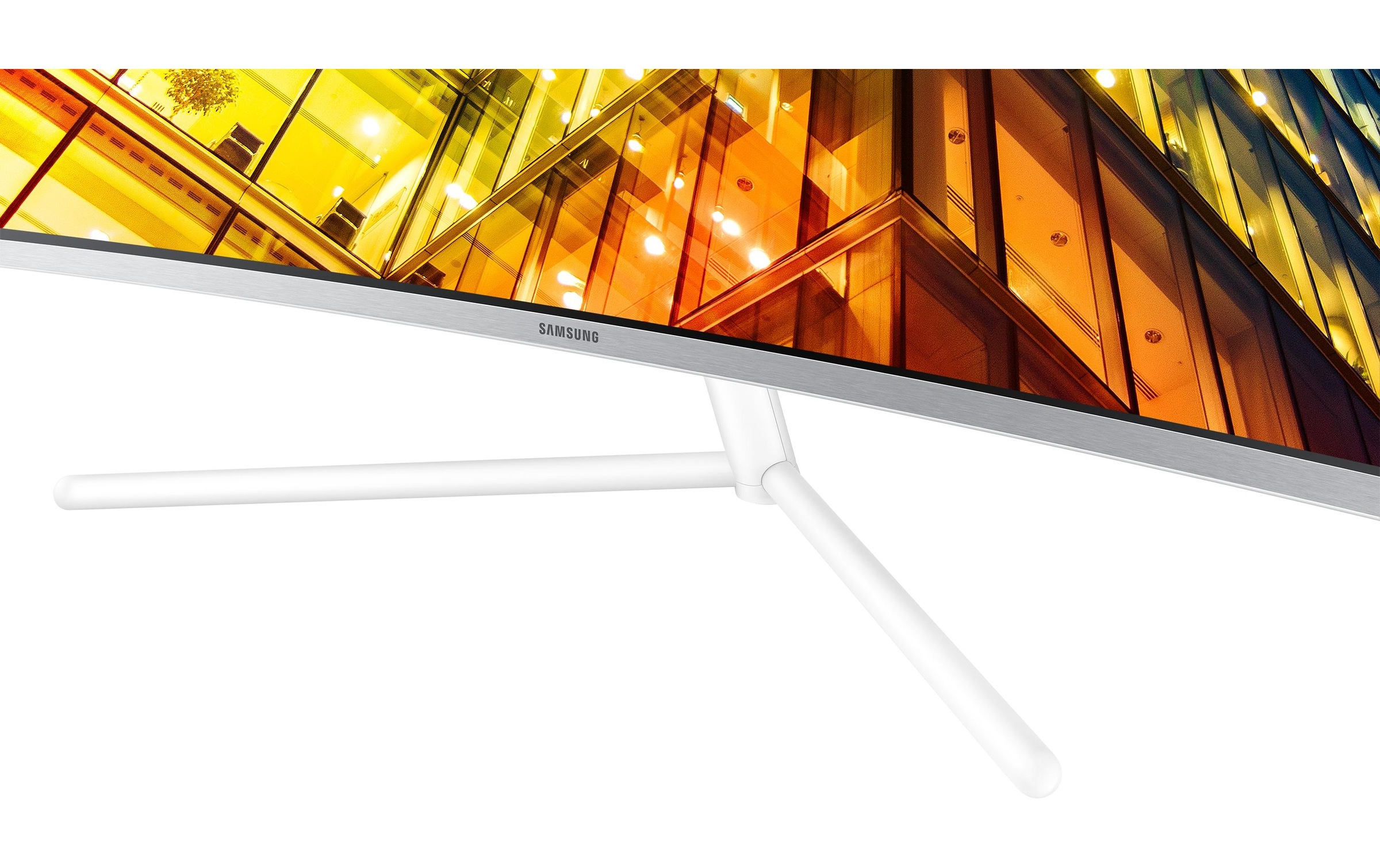 Samsung Curved-LED-Monitor »LU32R591CWRXEN«, 79,69 cm/31,5 Zoll, 3840 x 2160 px, 4K Ultra HD, 4 ms Reaktionszeit
