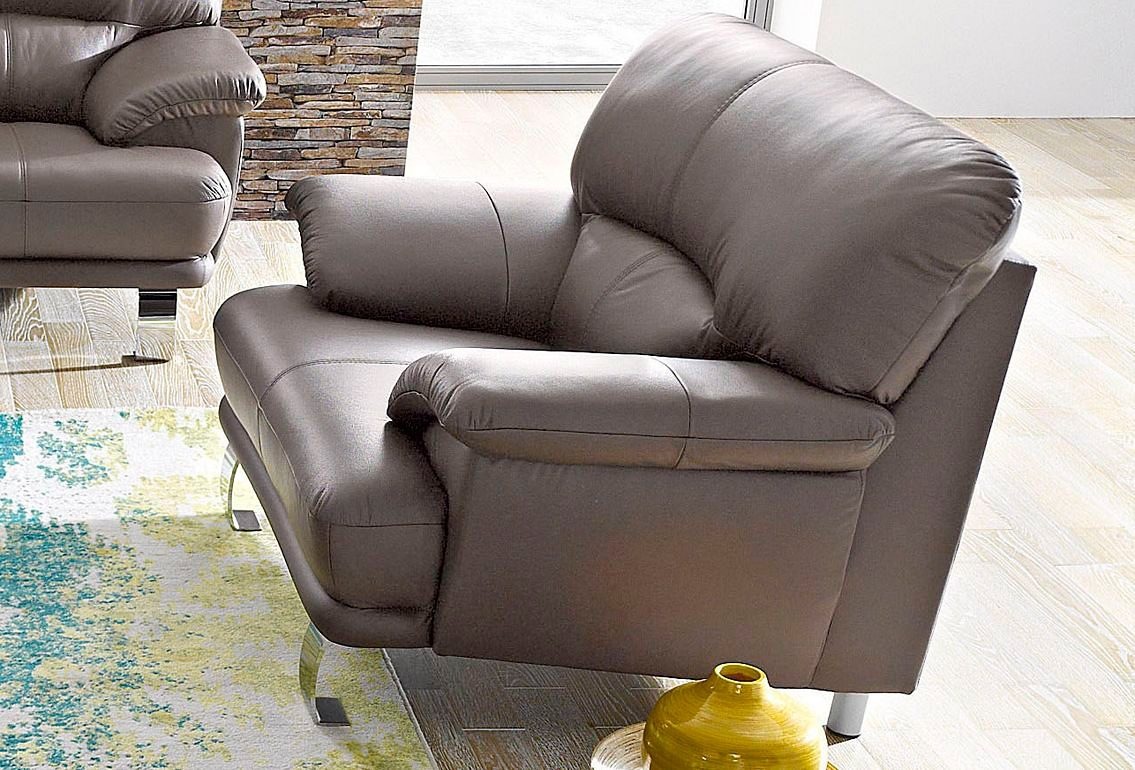 TRENDMANUFAKTUR Sessel »Cecilia, Loungesessel im italienischen Design, hoher Sitzkomfort,«, bequeme Armlehnen und Rückenverarbeitung, attraktiver Metallfuss