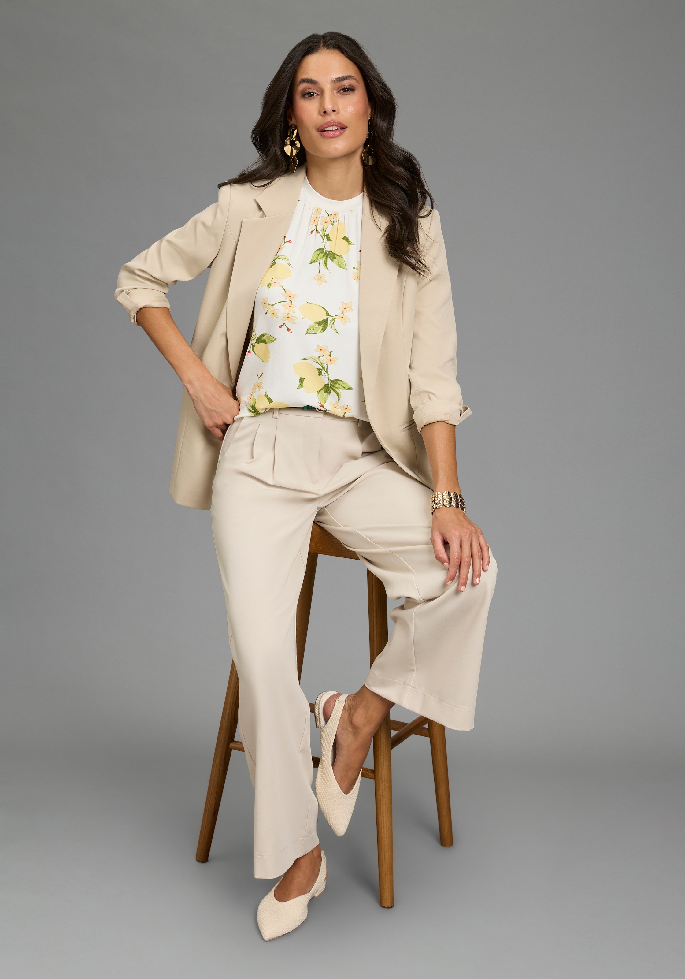 Laura Scott Shirttop figurumschmeichelnde Passform, hüftlange Schnittform