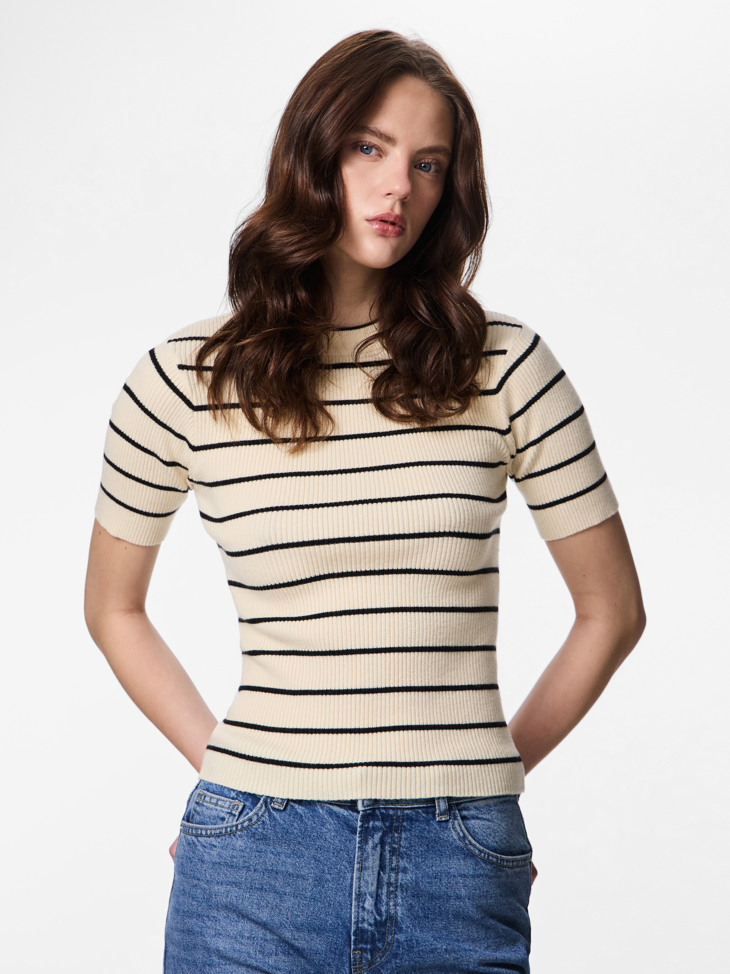 Image of pieces Kurzarmpullover "PCMIRA SS O-NECK KNIT NOOS BC" Viskosemischung, Kurzarm