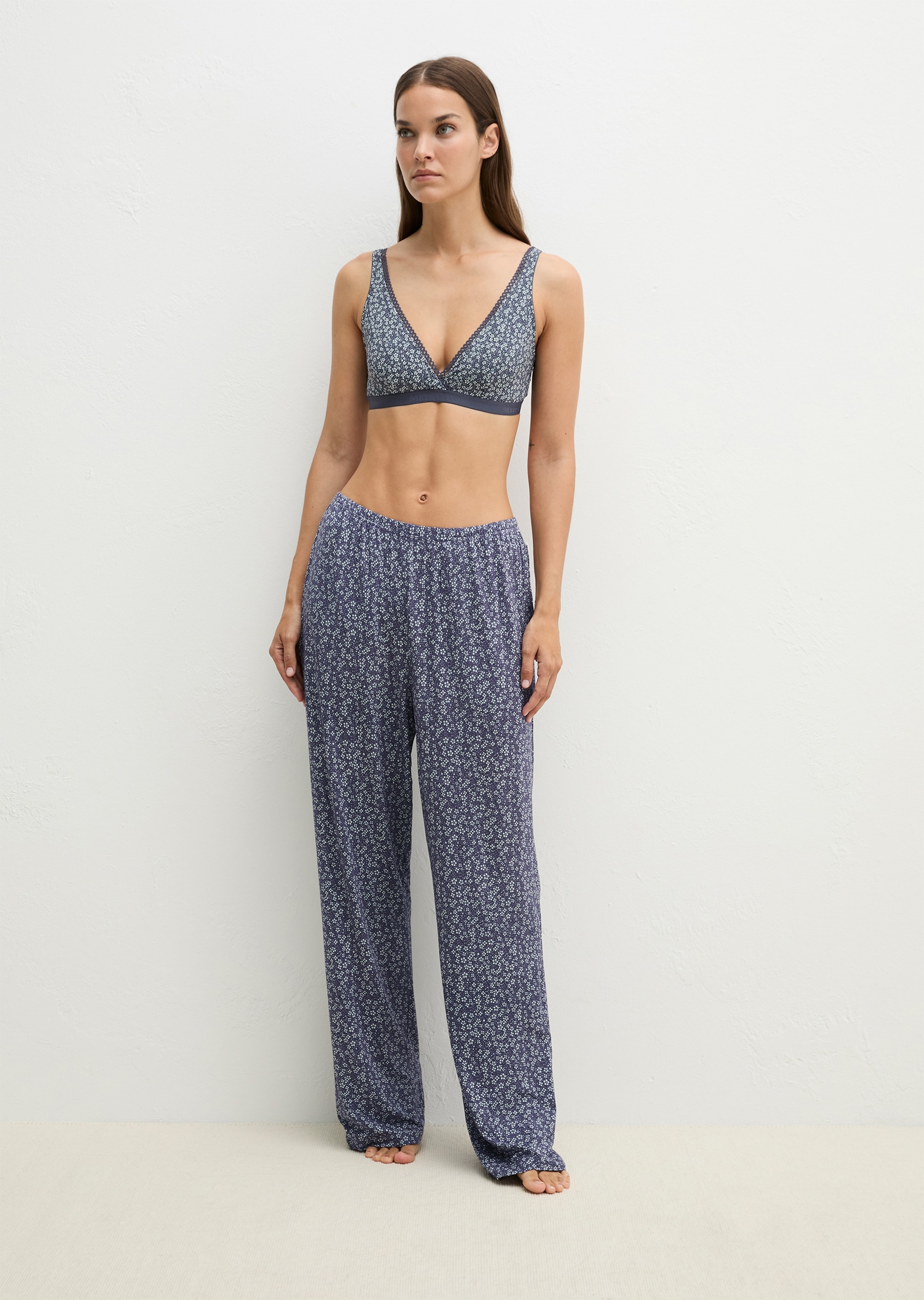 Image of Marc OPolo Loungehose weite Passform, für Homewear, mit Mini-Blumenprint, atmungsaktiv