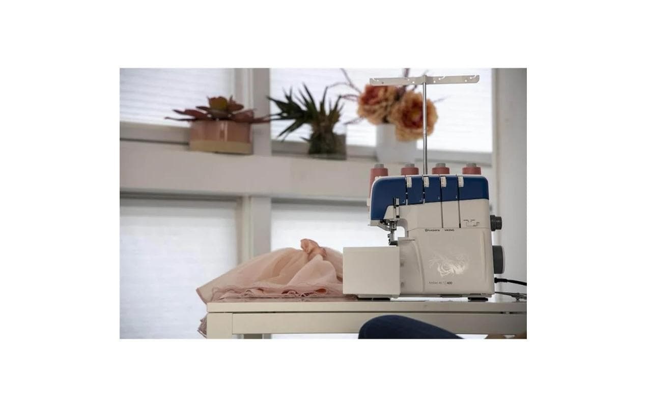 Husqvarna Machine à coudre surjeteuse »Amber Air S400«